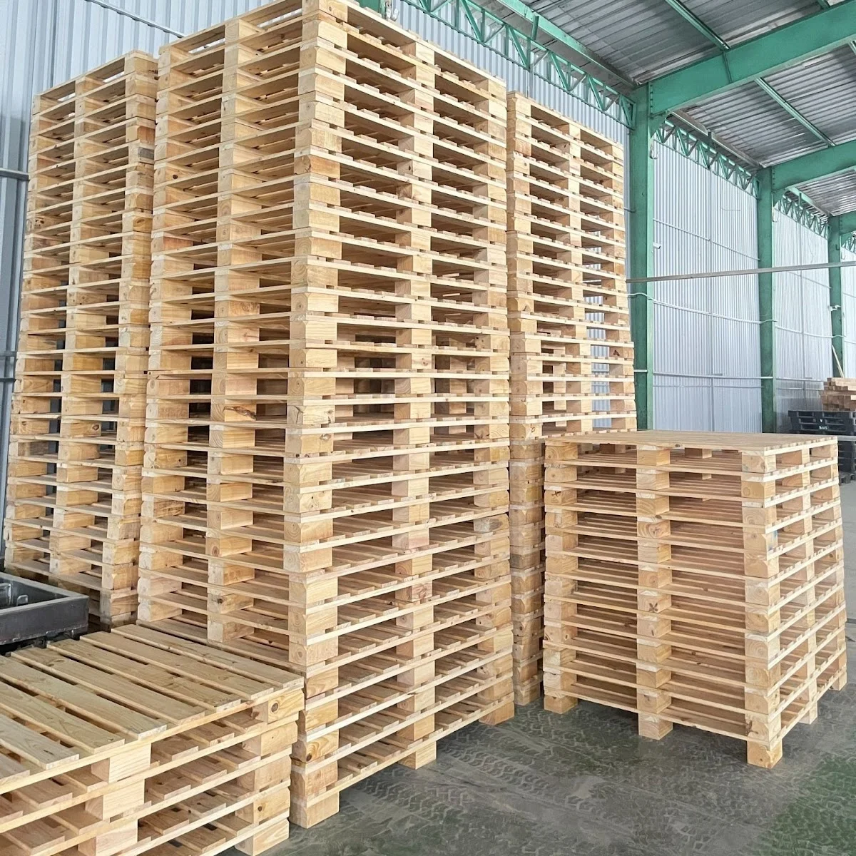 Wooden Pallets from Vietnam the high quality