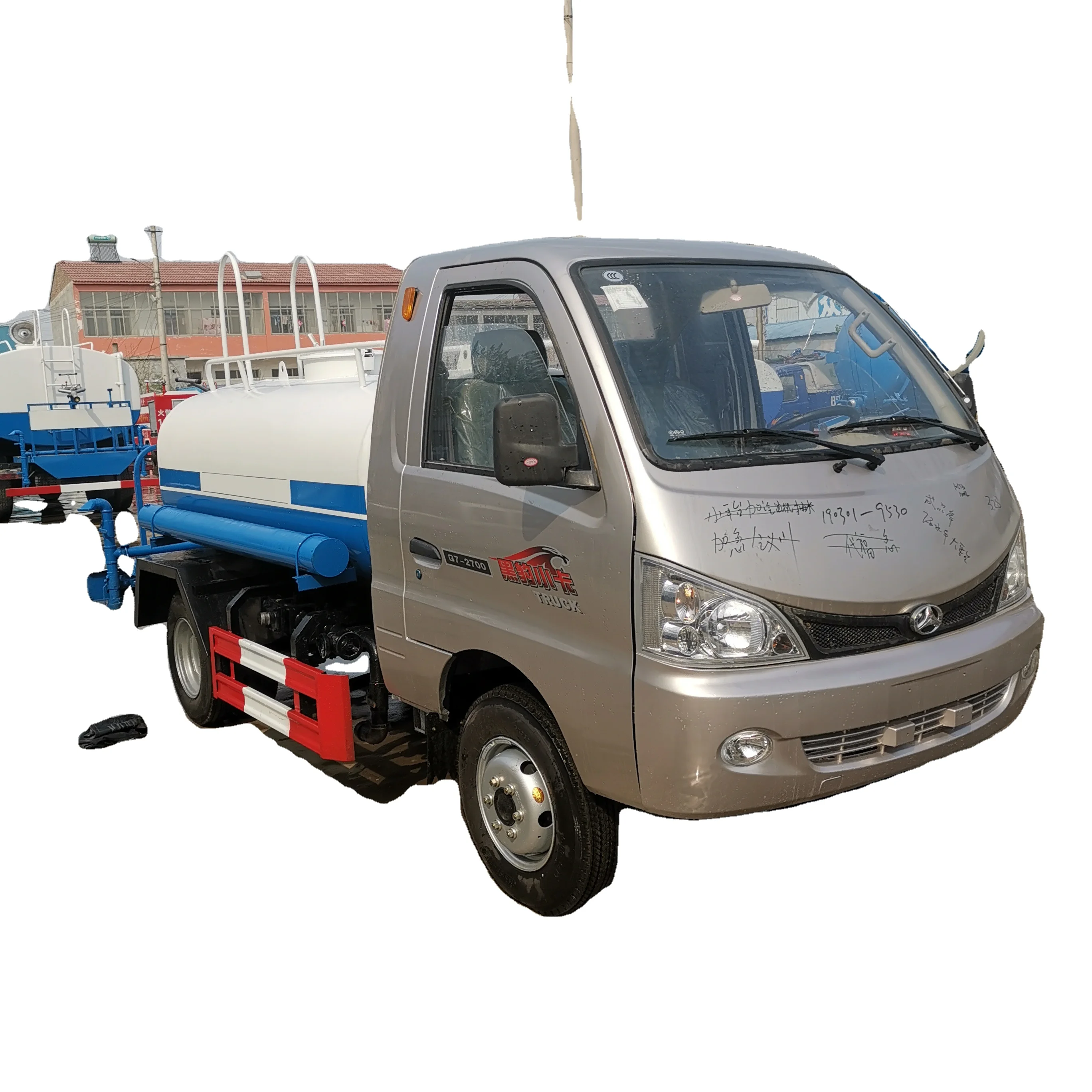Black Panther small 3 cubic water truck for road greening and sanitation