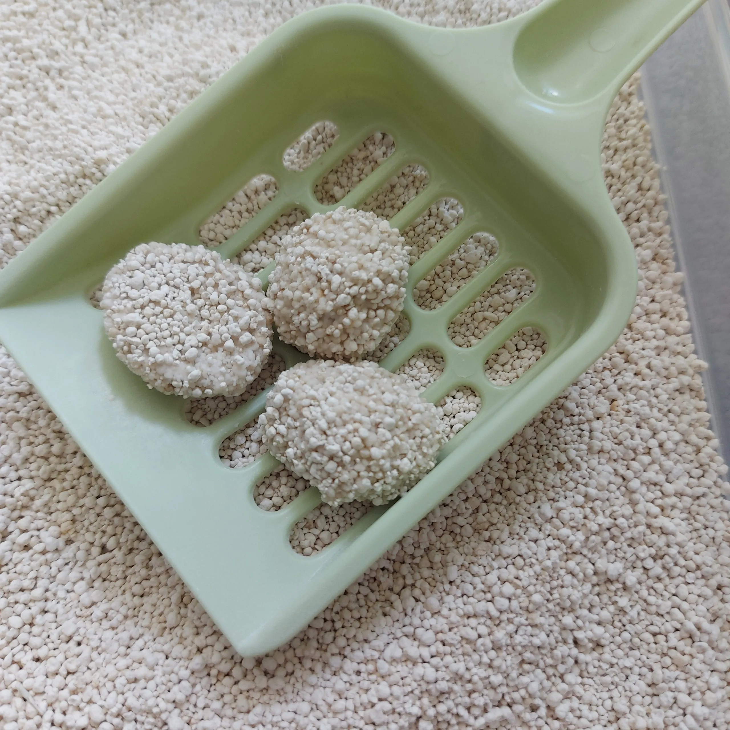 [EXCLUSIVE]  ECO-FRIENDLY CAT LITTER SAND FROM NATURAL TAPIOCA STARCH QUICK CLUMING