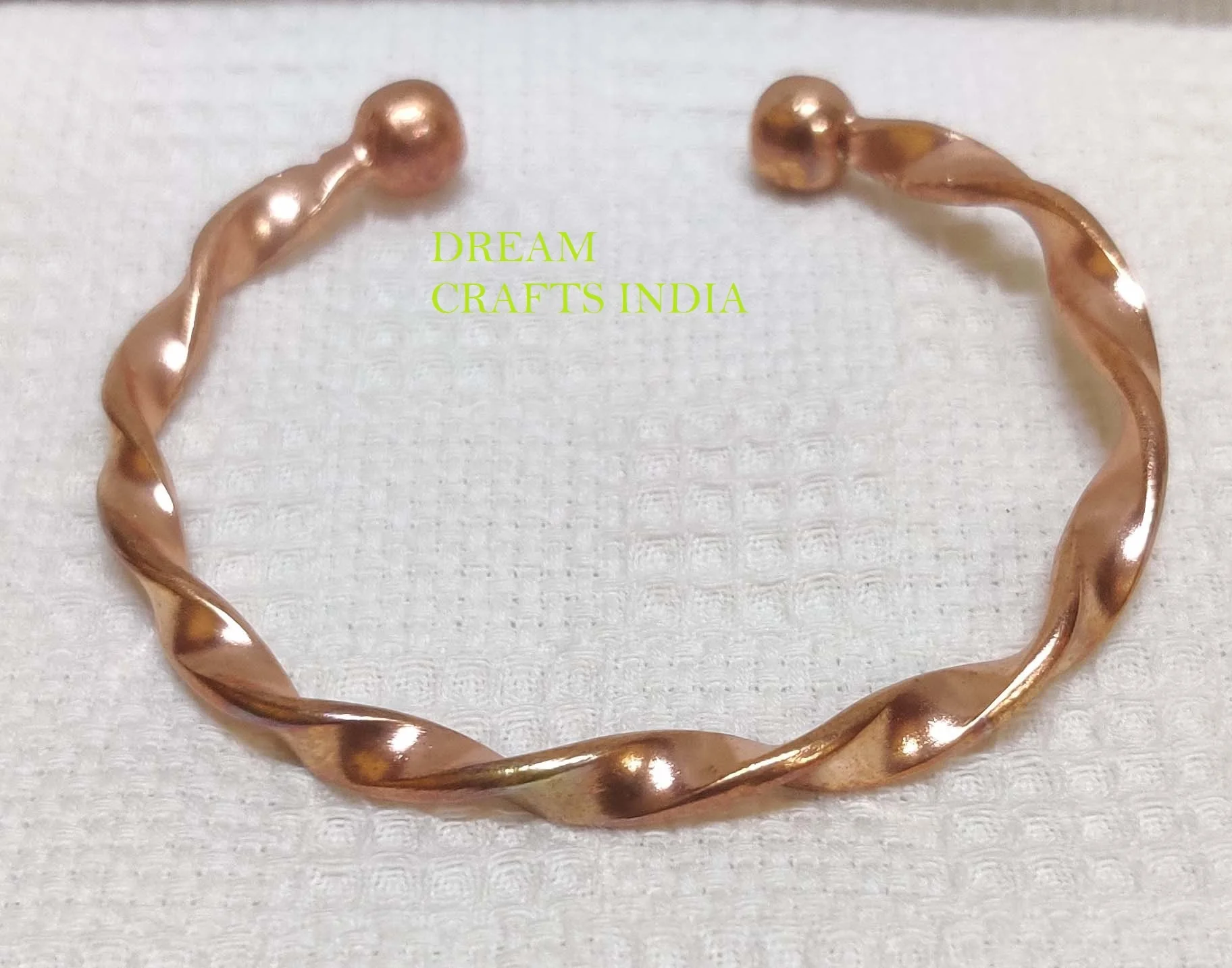 Factory Supply High Quality 3 Tone Plated Copper Custom Designer Cuff Bangles Charming Metal Bangle for Gift Occasions