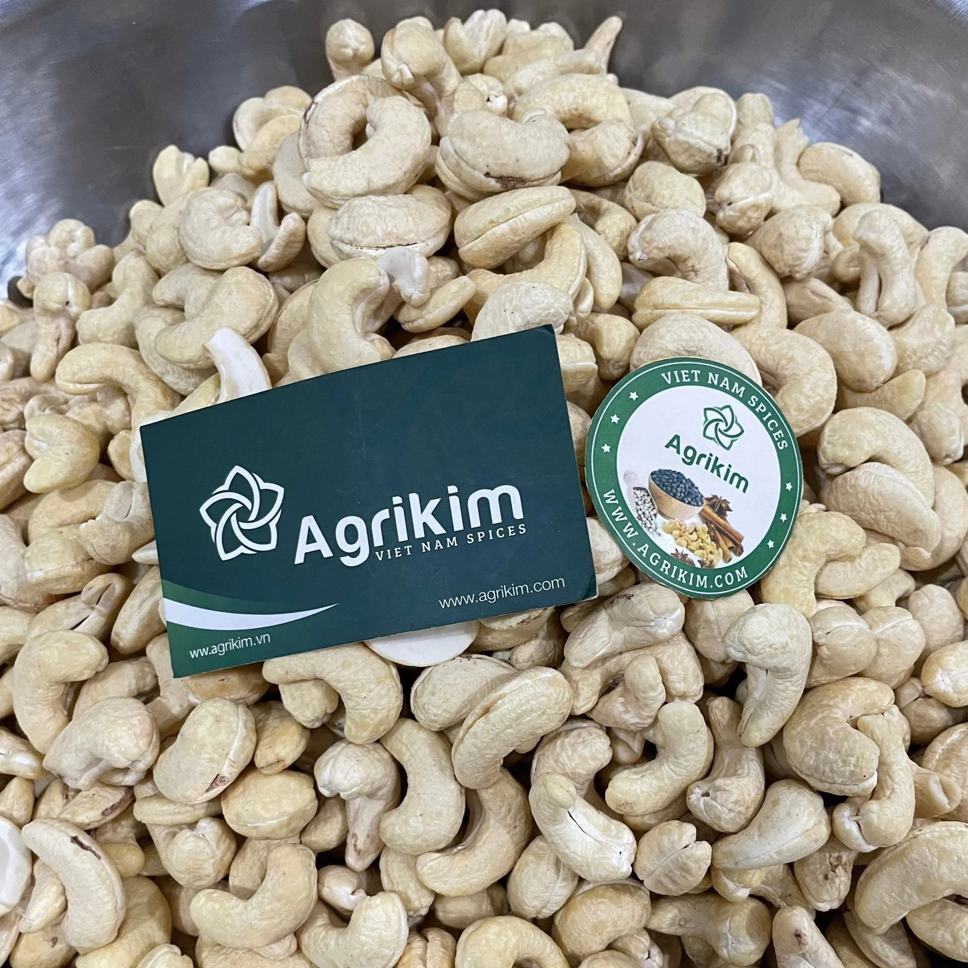 Best selling Cashew nuts 240/320/450 ww High Quality from Vietnam - best price ever Ms Ruby +84 359318390