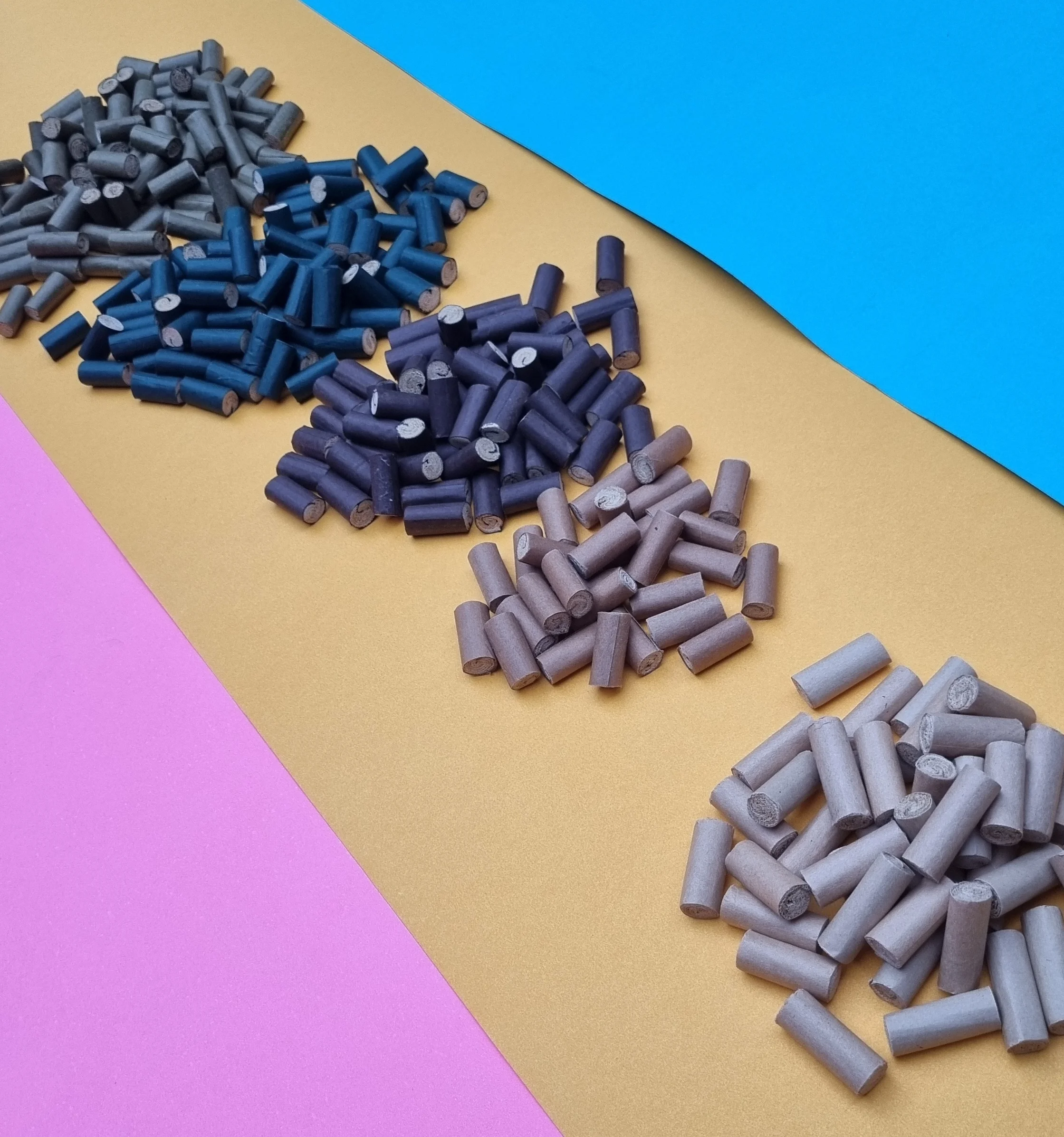 Multicolor Corn Husk Filter Tips for flavored Rolls  . - Copy.jpg