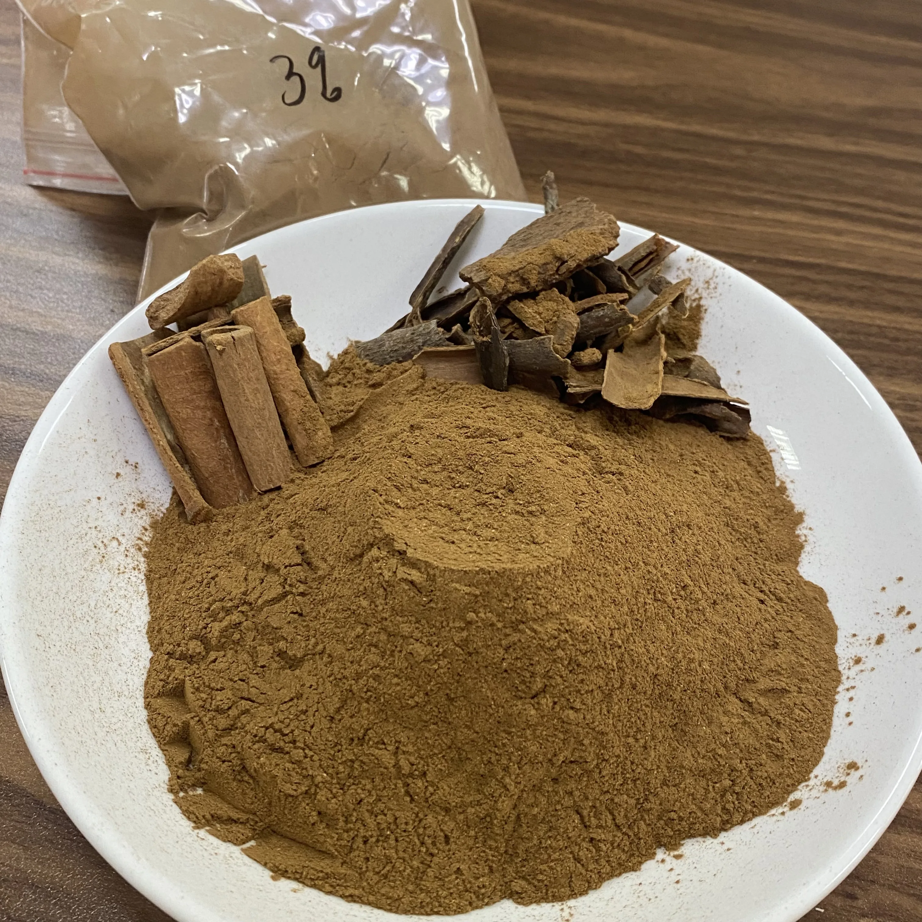 High Quality Natural 4% Oil Powder Cinnamon Cassia from Vietnam (WA: +84 979 156 803)