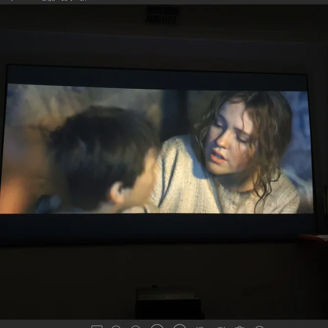 TELON Amazon Hot Sale 120inch 150 inch ALR UST Ambient Light Rejecting Projector Screen with High Quality