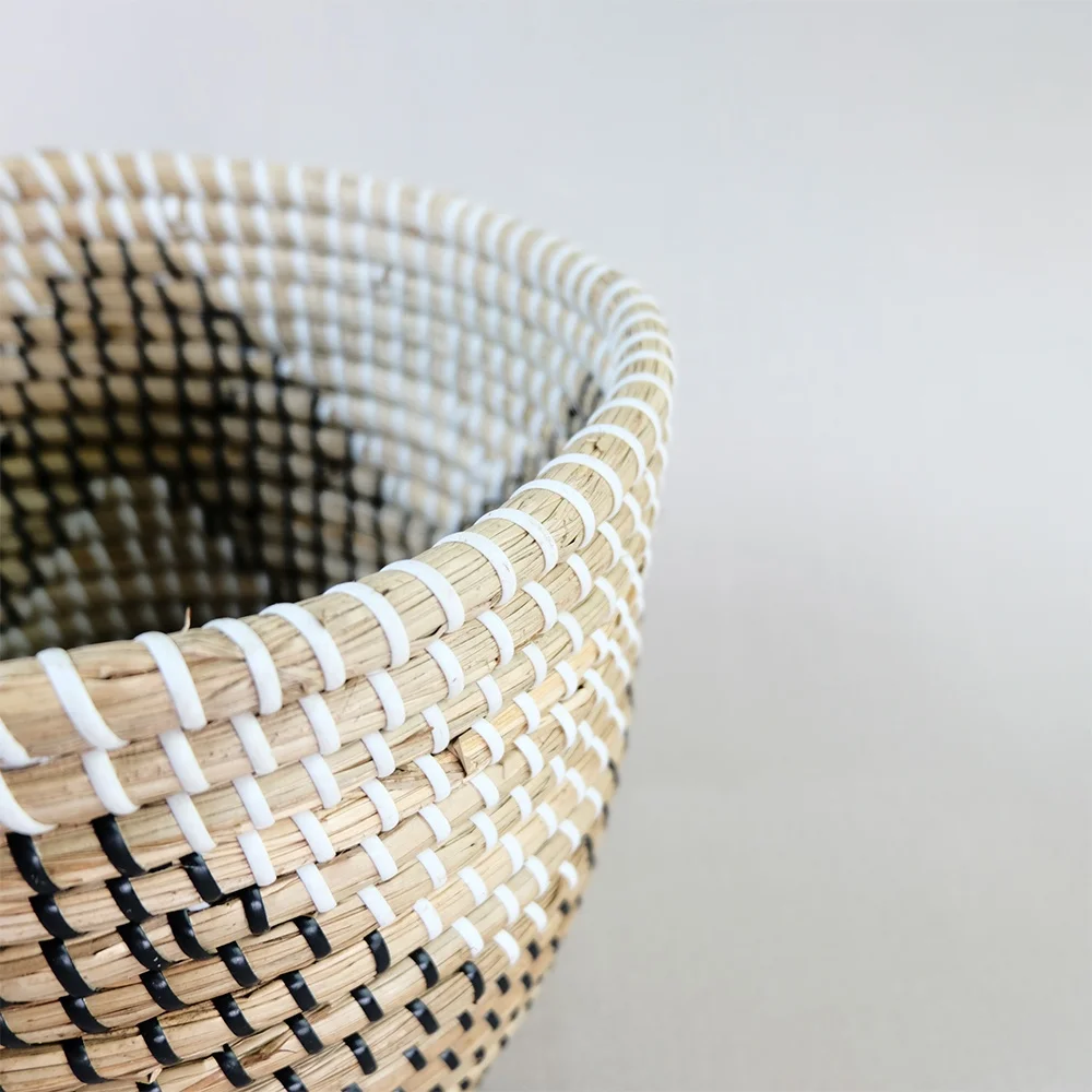 Vietnam Customized wholesale belly straw basket woven seagrass natural rattan handmade storage basket hot selling low price mult