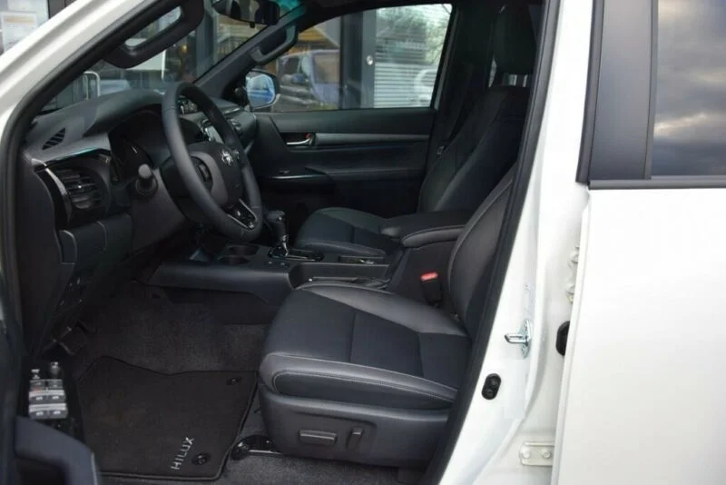 Active Sales Used 2020 Toyotas Hilux Revo Single__&_Double Cab 4x4 2.8L Diesel MT LHD/RHD Pick Up Truck