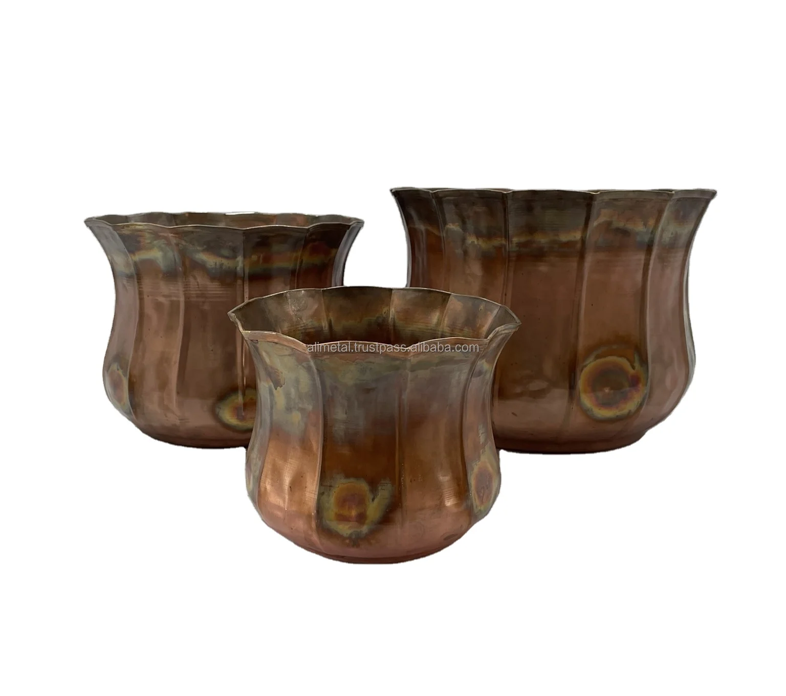 Gold Aluminum Darrius Planter for outdoor and indoor Garden and home Decoration Customizable