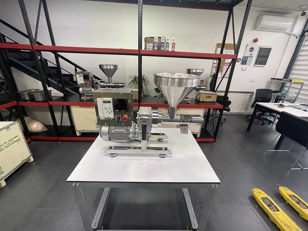 Cold Press Oil Machine For All Seeds Oil - Sesame, Hemp, Black Seed, Coconut and all seeds