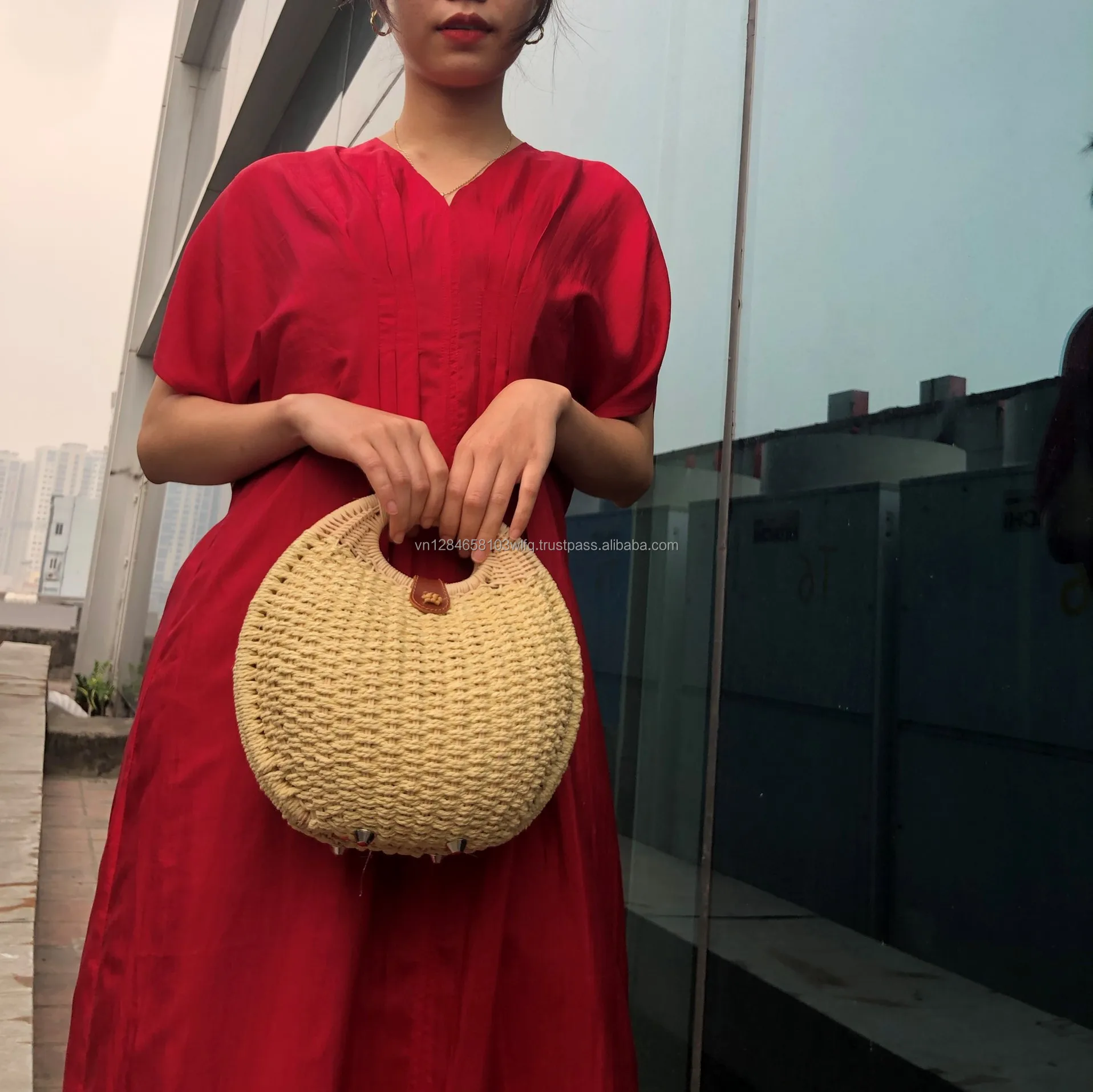 Eco friendly Clutch Bag for Woman Straw Handbag with Leather Magnet Made in Vietnam OEM ODM Fashionable Shoulder Bag Girls