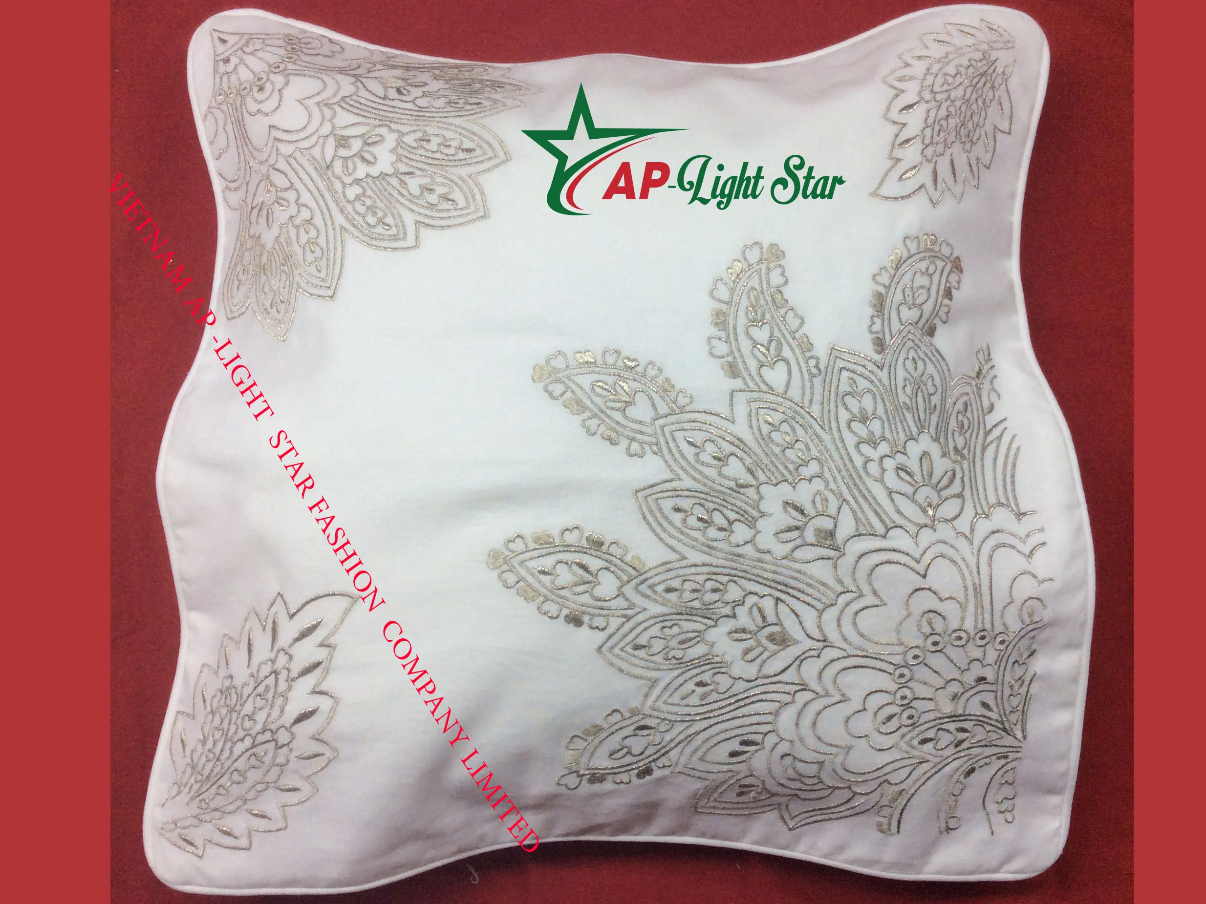 Beautifully Hand-Embroidered Pillows Award-Worthy Cross Stitch and Crochet Kit Handmade Technique