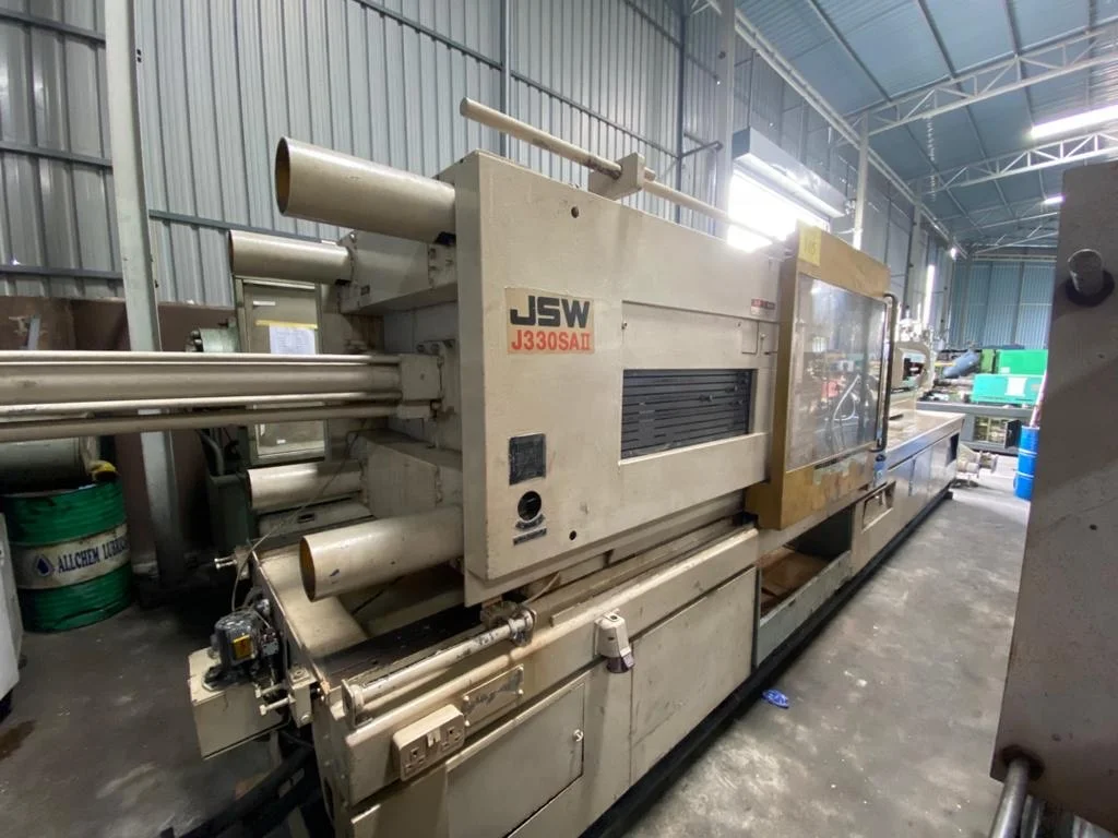 Дешевая jsw 330 тонн использованная машина для литья пластмассы под давлением