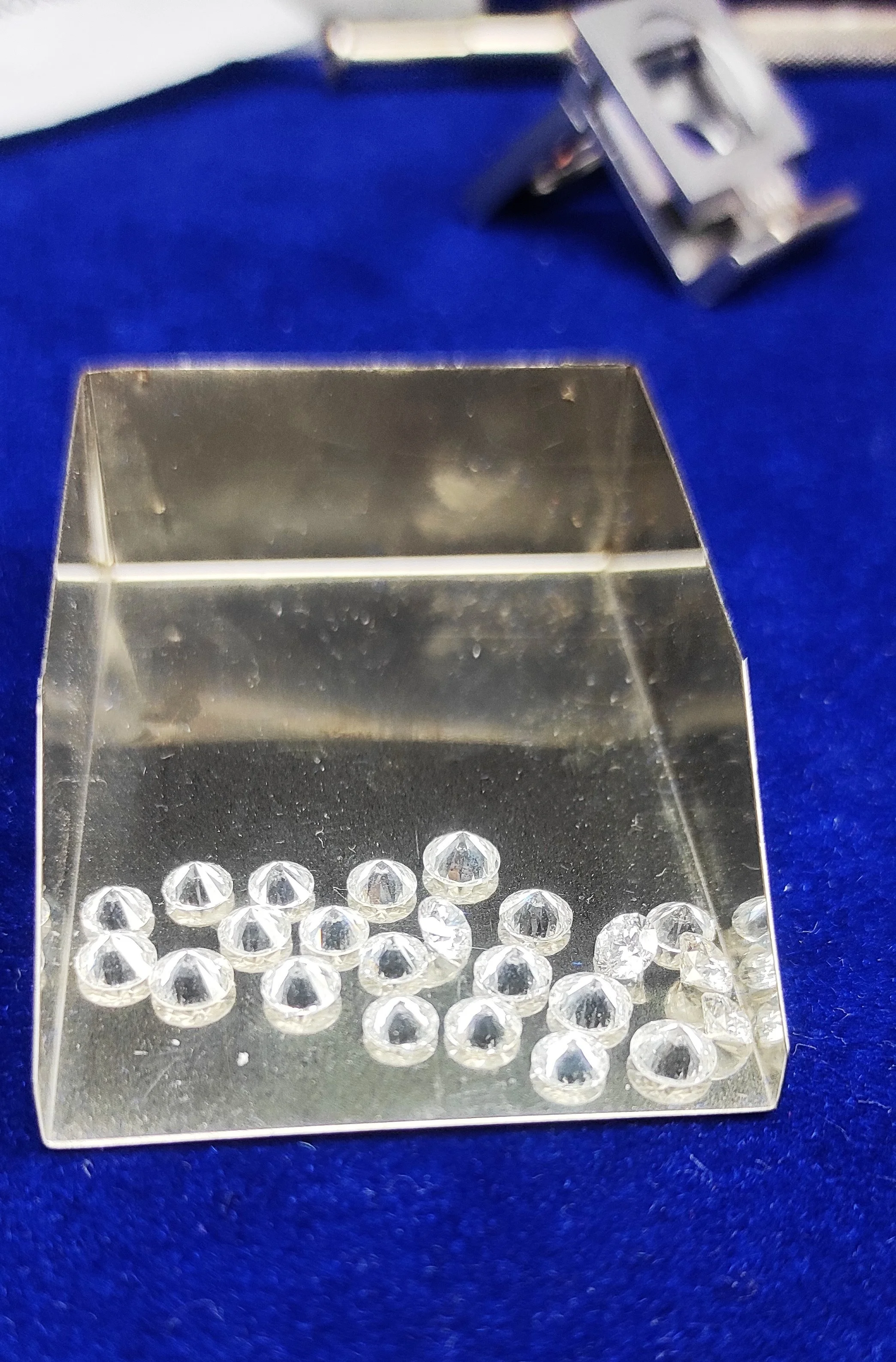 High Quality 1.25-1.8mm Loose Melee Cvd Diamonds Def Lab Created Diamond Real Synthetic Small Hpht Diamond Price