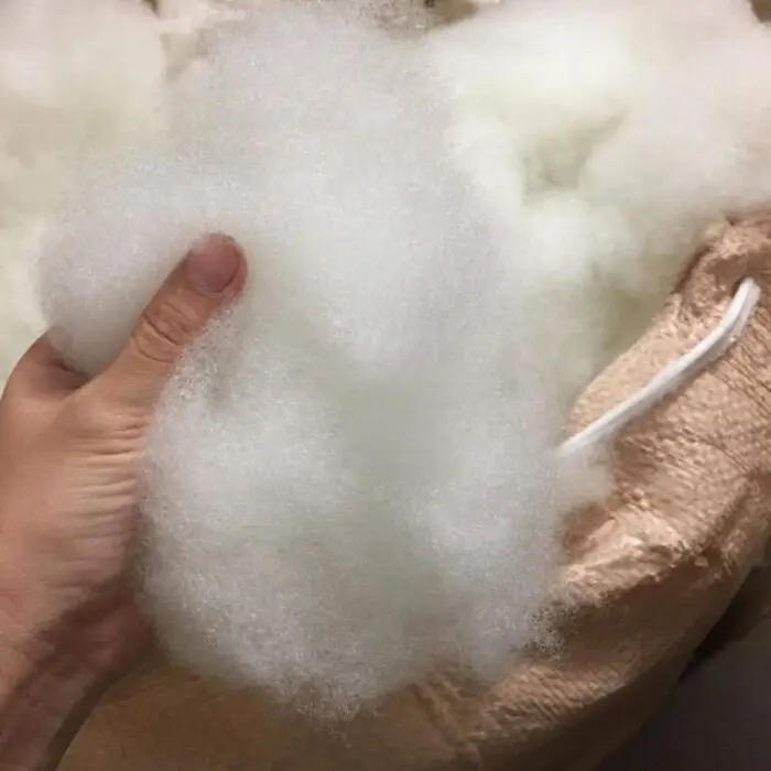 100% Polyester Fiber Soft White Light Faux down Home Textile Cushion Pillow Fluorescent Staple Fill Washable for Car Toys
