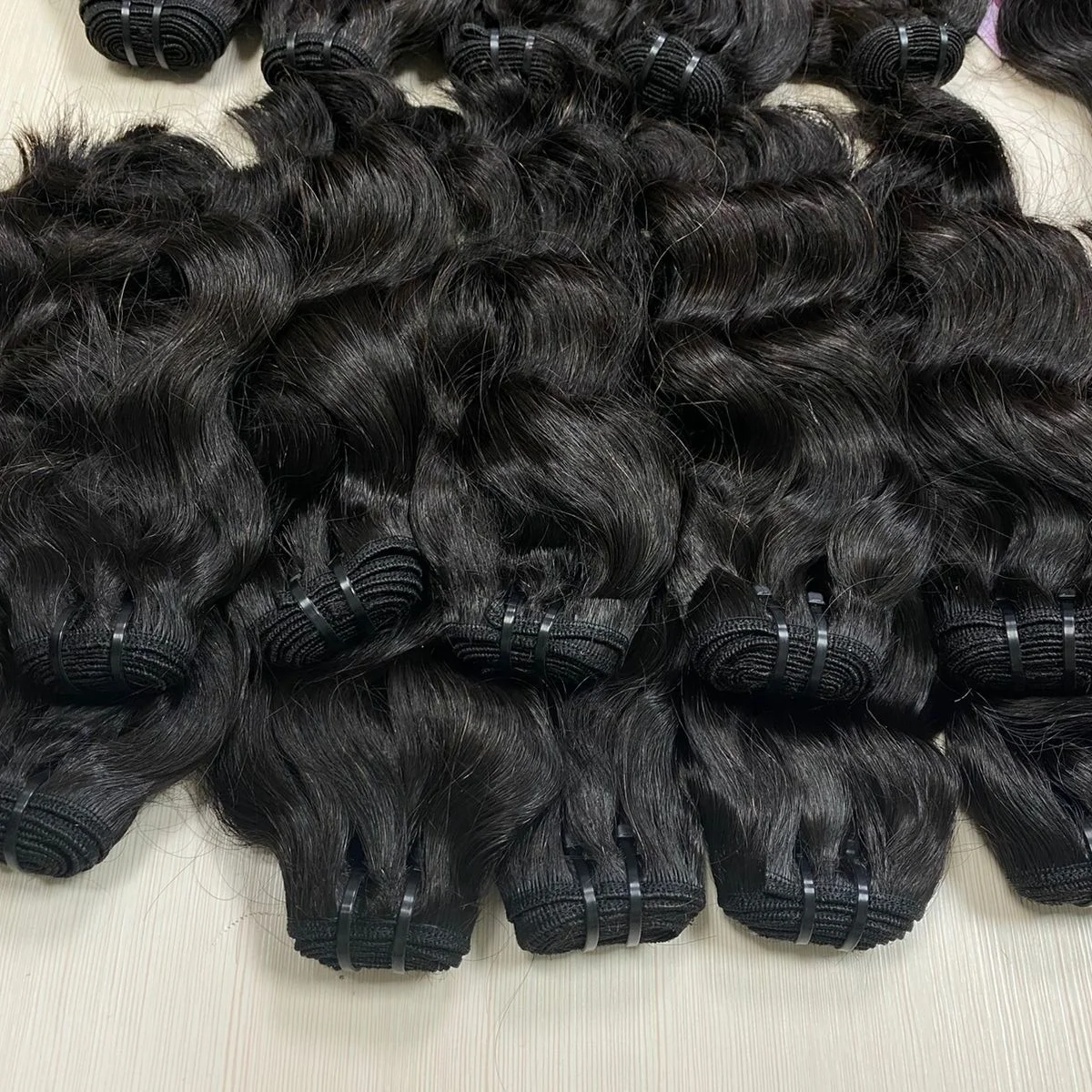 Wholesale 100 % Raw Virgin Body Wavy Hair in Bundle from Vietnam bone straight hair
