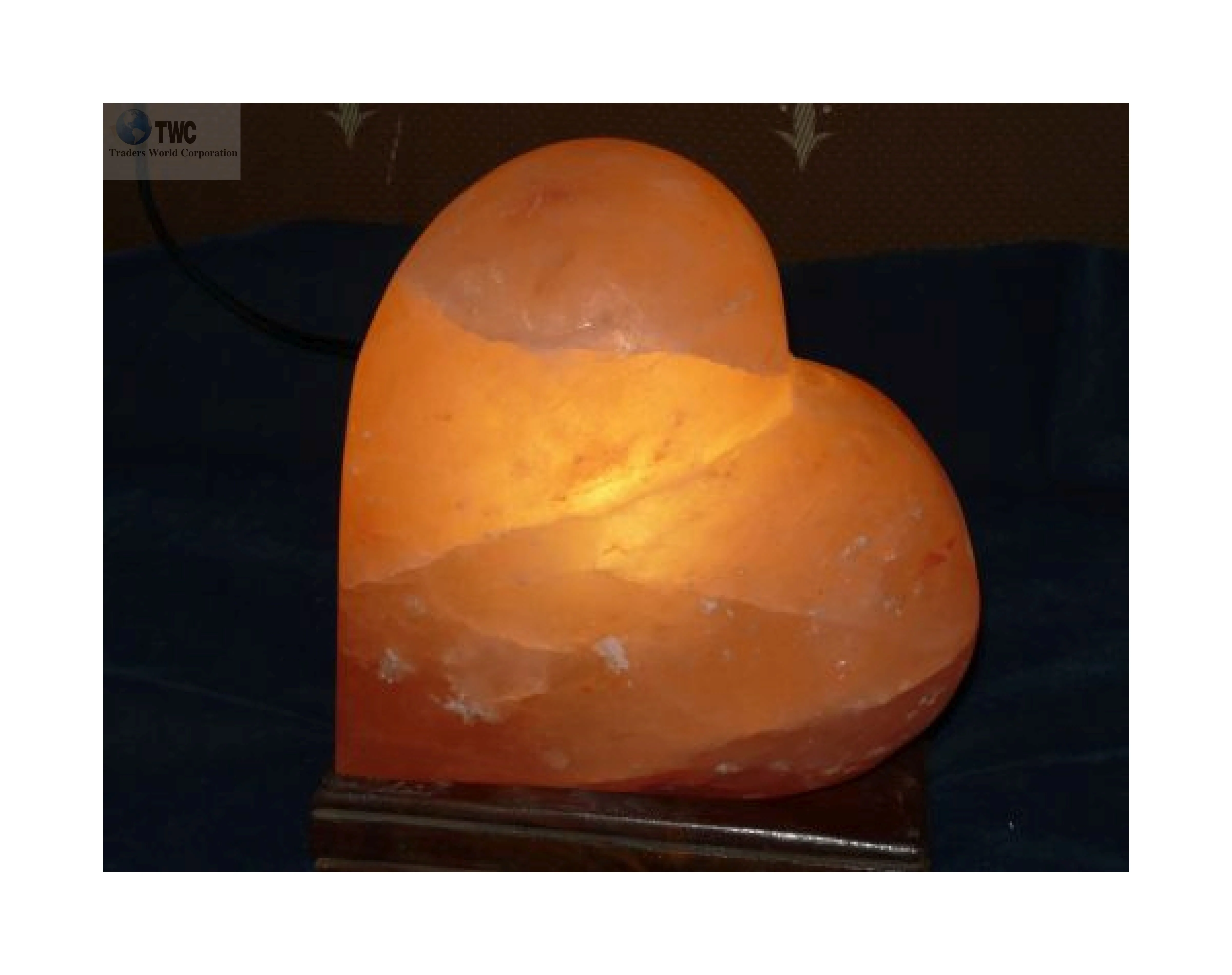 Butiful Shape and 100% Accurate Size and Shape of  Crystal  Heart Shape  Salt Lamps With Wood Base Available at Wholesale Prices