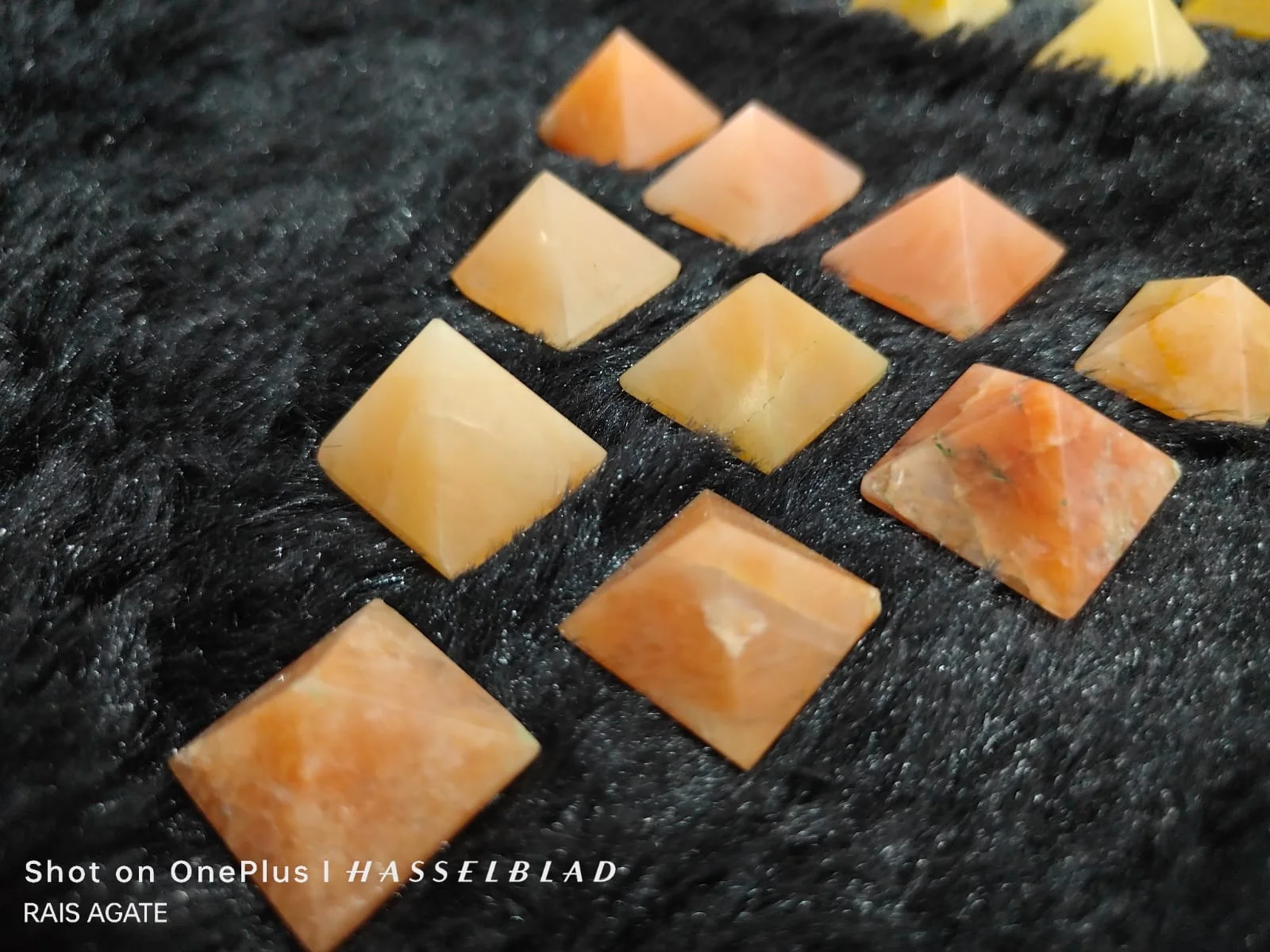 high Quality Natural Crystal orange calcite Pyramid stone for healing and astrology Pyramid for Reiki  Grid and Vastu Correction