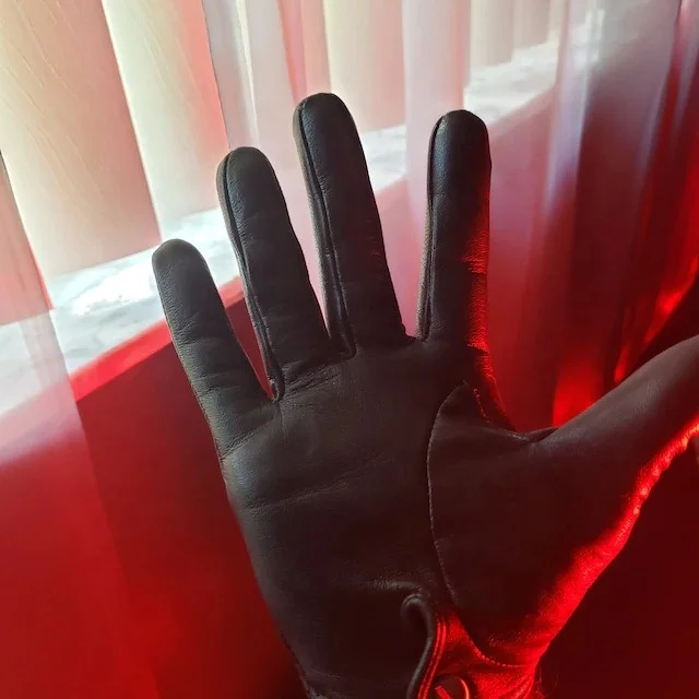 Пользовательские мужские мягкие кожаные черные тисненые перчатки для вождения из крокодиловой кожи