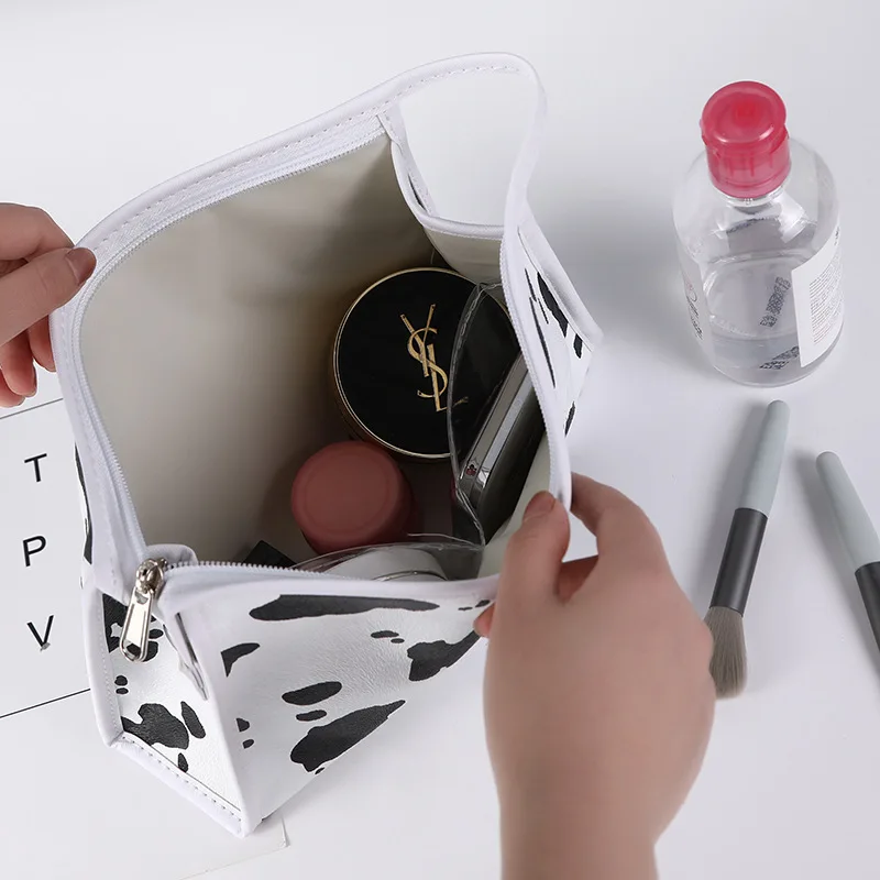 Travel Makeup Wash Cow Pattern Cosmetic Bag Waterproof Portable PU Milk Pattern Toiletry Bags with Zipper