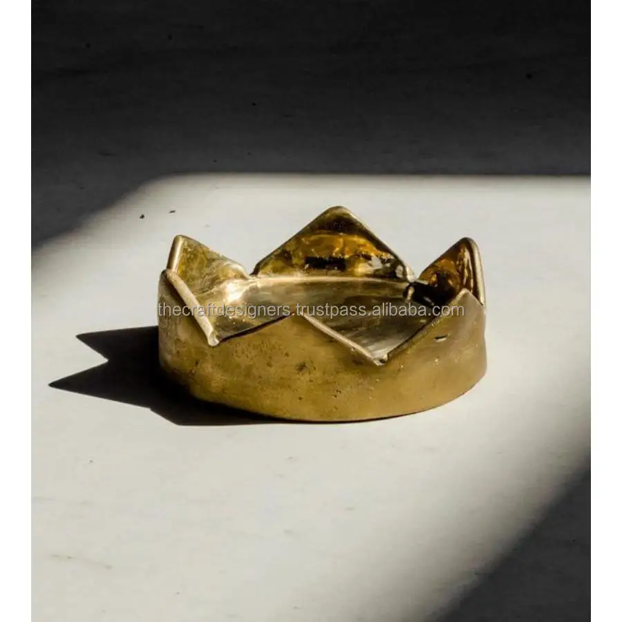 Eye Catching Quality Ashtray Promotional Gift Item Brass High Gold Ashtray Personalized Usage Pocket ashtray for Cigarette Smoke
