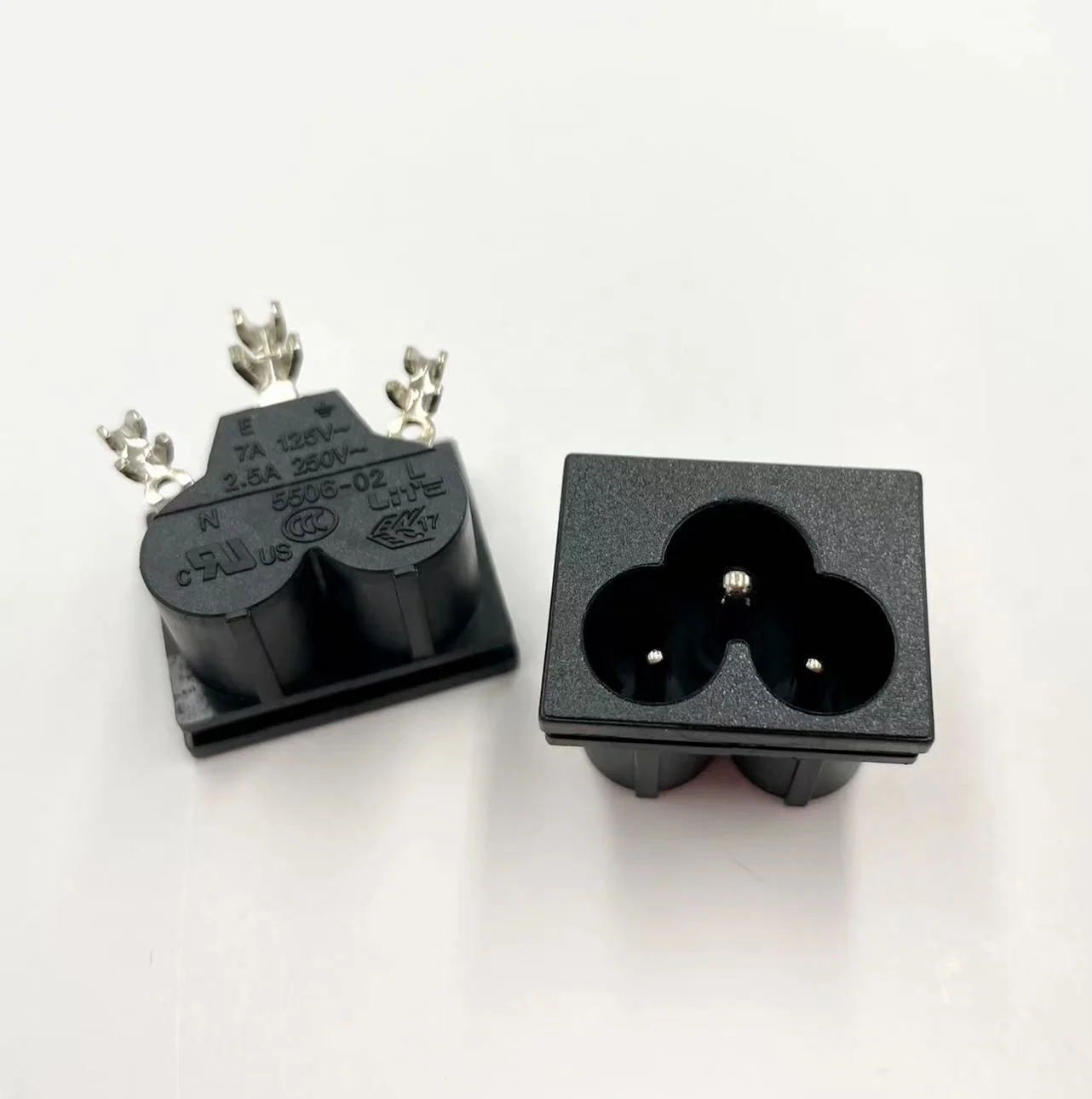 Заводское происхождение розетка переменного тока C6 Разъем питания штекер