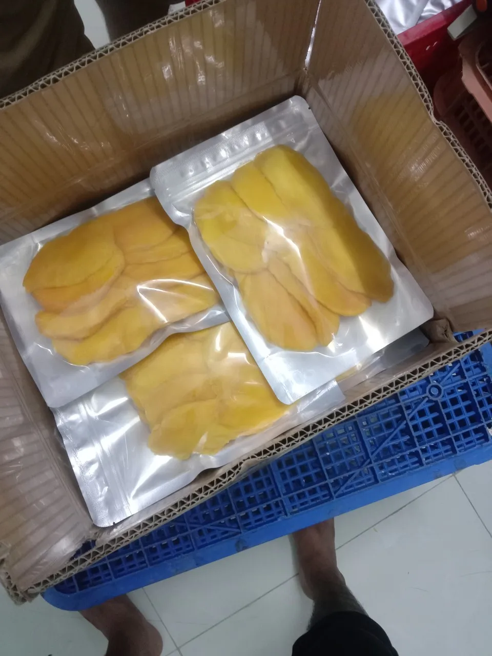 Soft Dried Mango Slices Manufacturers Wholesale Delicious Vietnam Exporter Soft Dried Mango No Tar Color