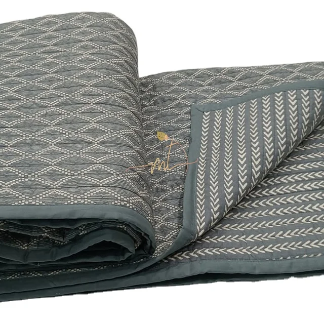 2023 Hot Sale Cotton Reversible Comforter Quilt Bedding Comforter Machine Quilted Both Side Solid Color Piping 70x120inch OEM