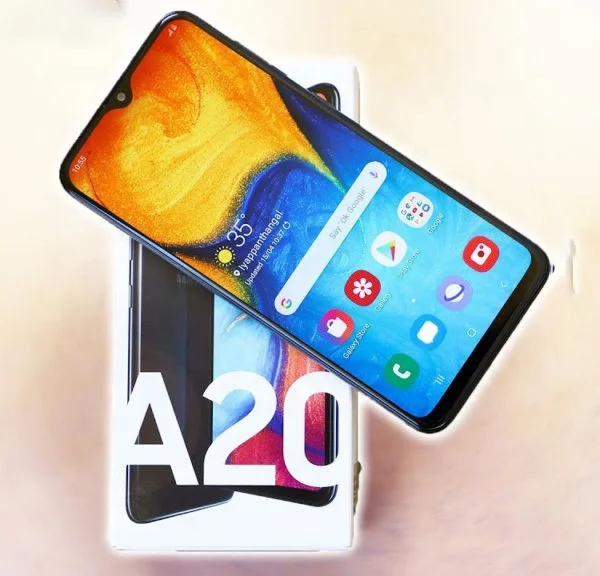 Competitive Price for Samsung A20 Mobile Phone 6.4 inch 3GB+32GB Dual SIM 13MP Second Hand Original Used Mobile Phones