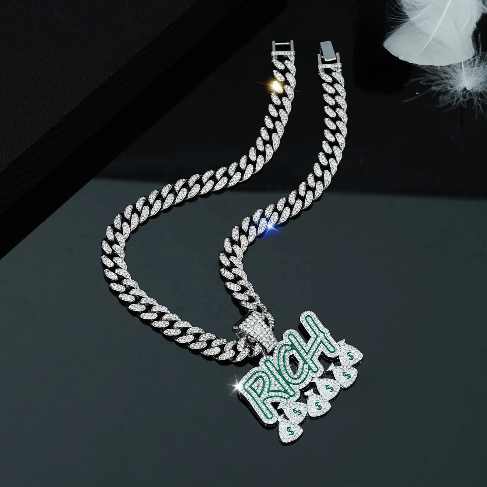2024 Hot Sell Hip Hop Jewelry for Halloween Wear Decoraciones Gold Plated Iced Cuban Chain Ghost Candy Skull Necklace Gift Party