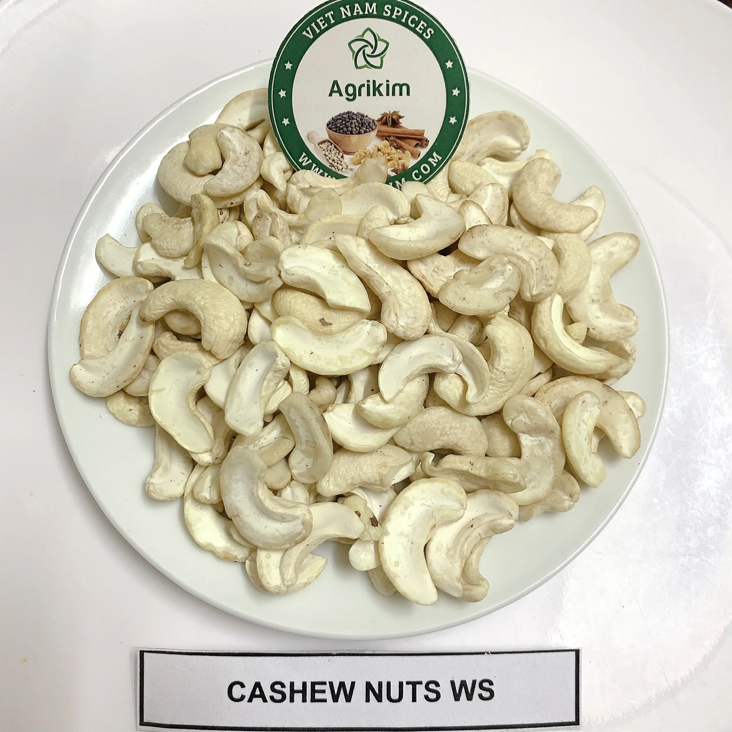 [Top Supplier] Cashews Cashew Nuts-Indian Original Cashews-Vietnamese Cashews W240, W320, W180 Contact +84 368 591 192