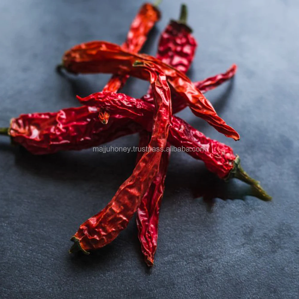 Deep Red Byadgi Chilli Dried Chili with Rich Flavor for Those Who Prefer Less Spicy Food without Stem