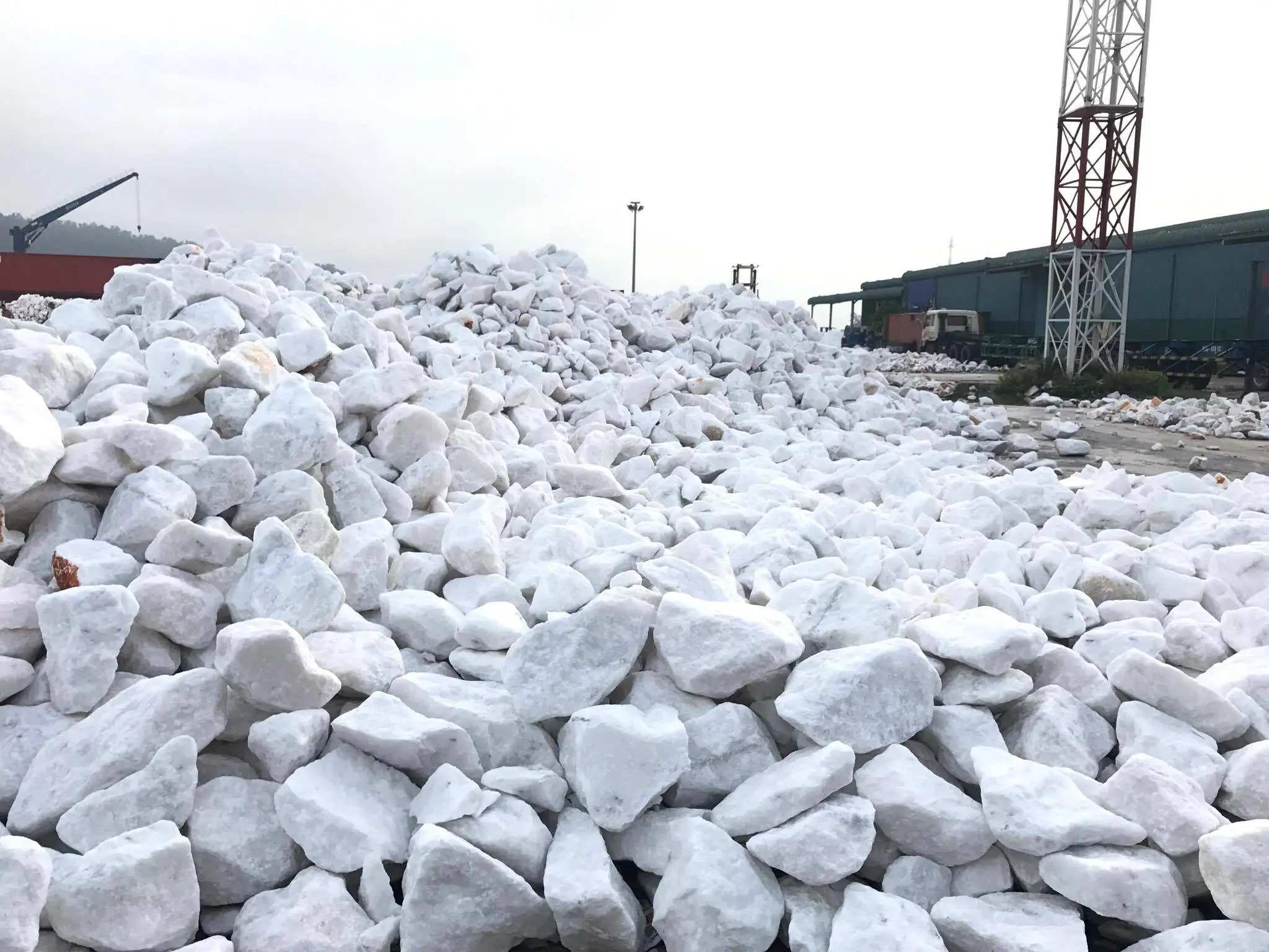 Calcium Carbonate Lumps CaCO3 Lumps  Use For Metal Building Materials - Ready To Export From Vietnam Good quality