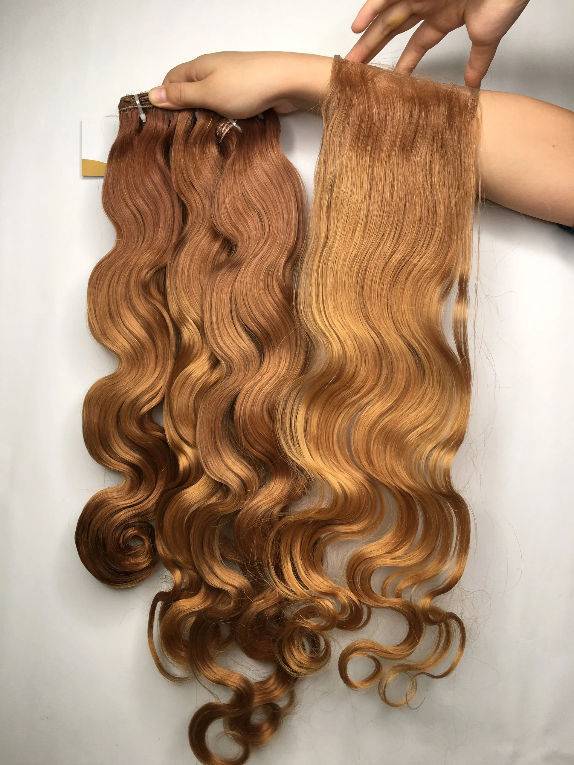 Накладные человеческие волосы из Вьетнама волнистые высокое качество натуральные оптовая цена