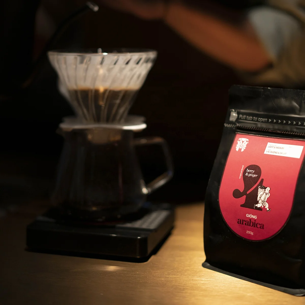  Лучший поставщик оптовая продажа свежий жареный вьетнамский кофе Giong Arabica 4 согревающий