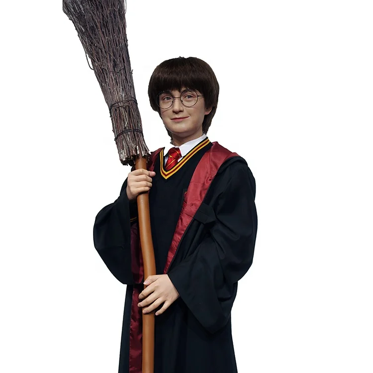 Custom Made Life Size High Lifelike Hollywood Classic Movie Character Clay Wax Figure for Sport Center