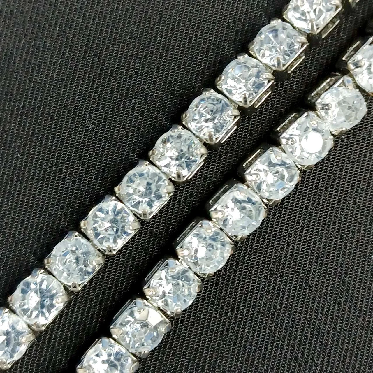 Popular Bling Bling Acrylic chain with Rhinestone