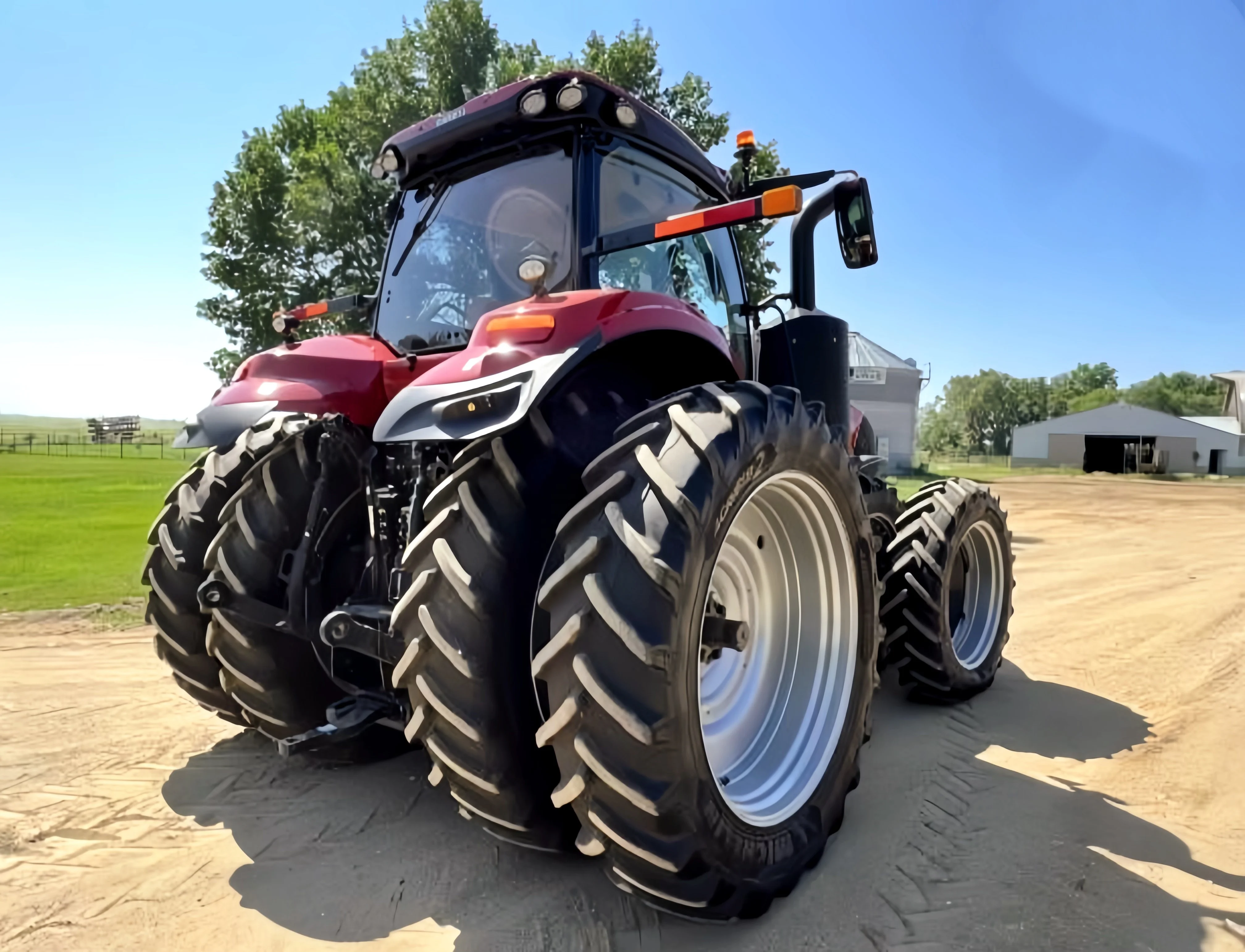Excellent Condition Fairly Used 2022 CASE IH MAGNUM 250 Agricultural Wheel Tractor For Sale