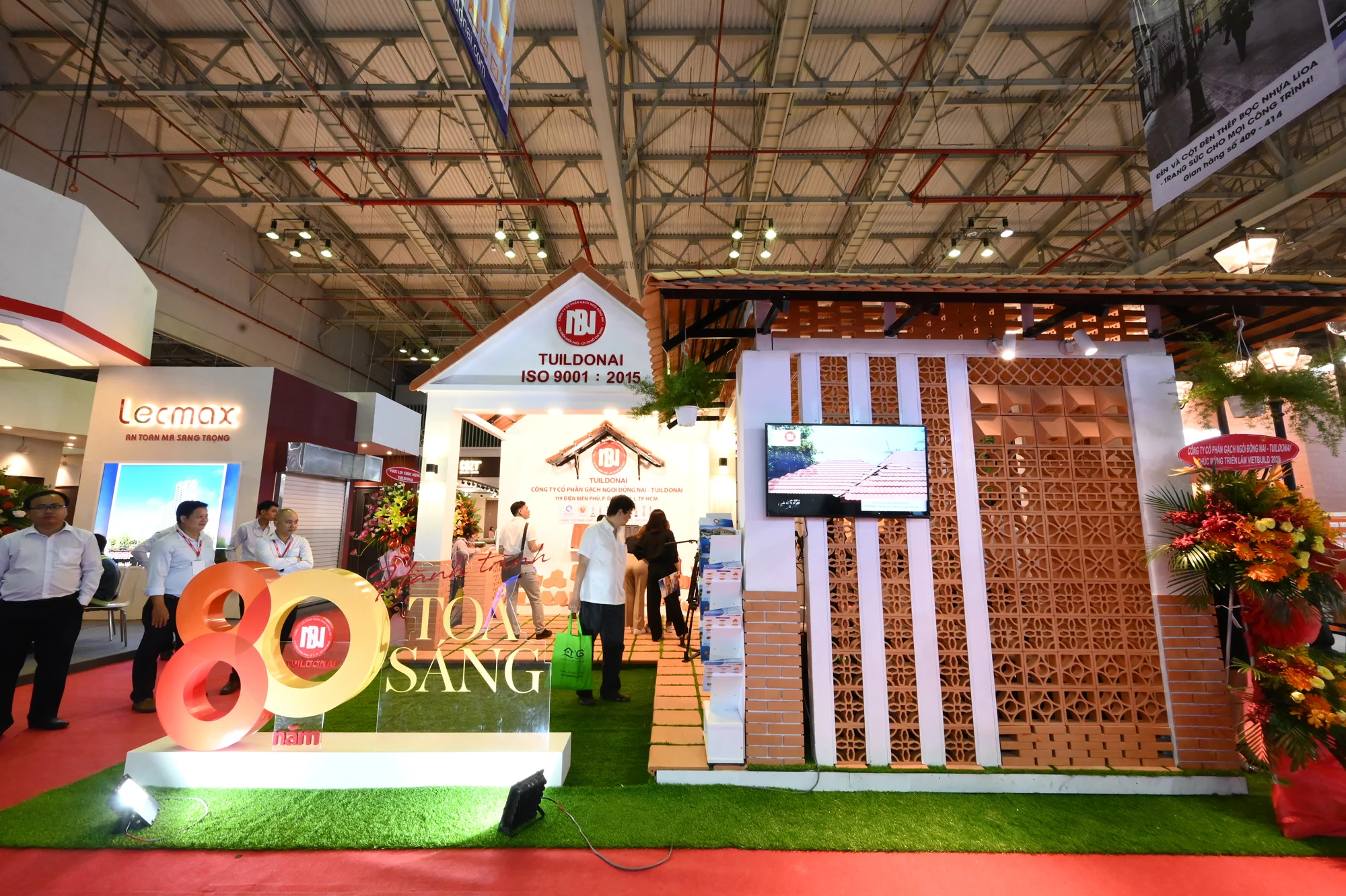 Phoenix Screen Tile Top Sale export Clay Brick Building Material Baked Clay Construction Fast Delivery Made In Vietnam EXW Price