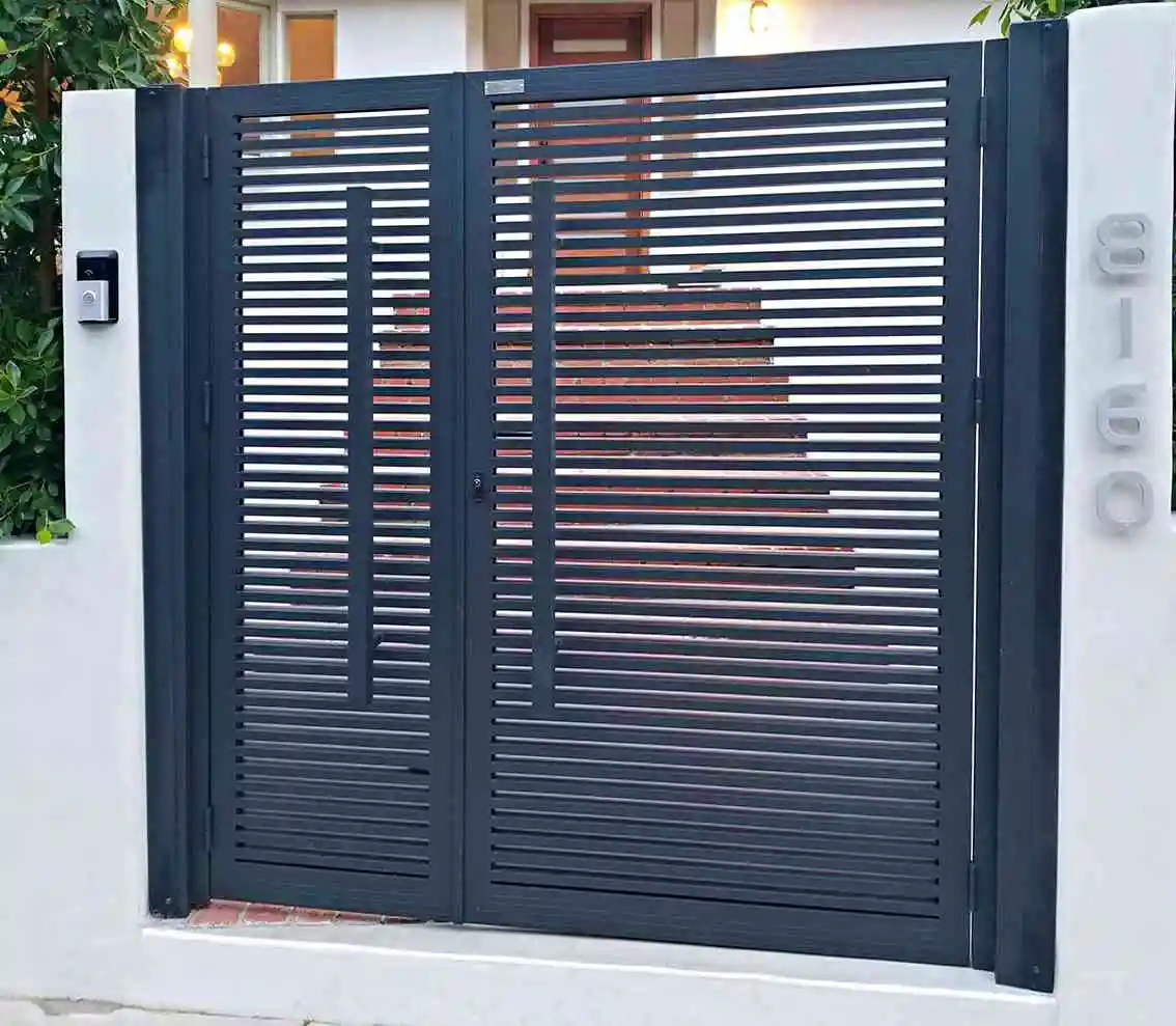 Exterior Entrance Metal Aluminium Alloy Fence and Gates Design Outdoor Automatic Aluminum Profile Slat Double Swing Entry Gate