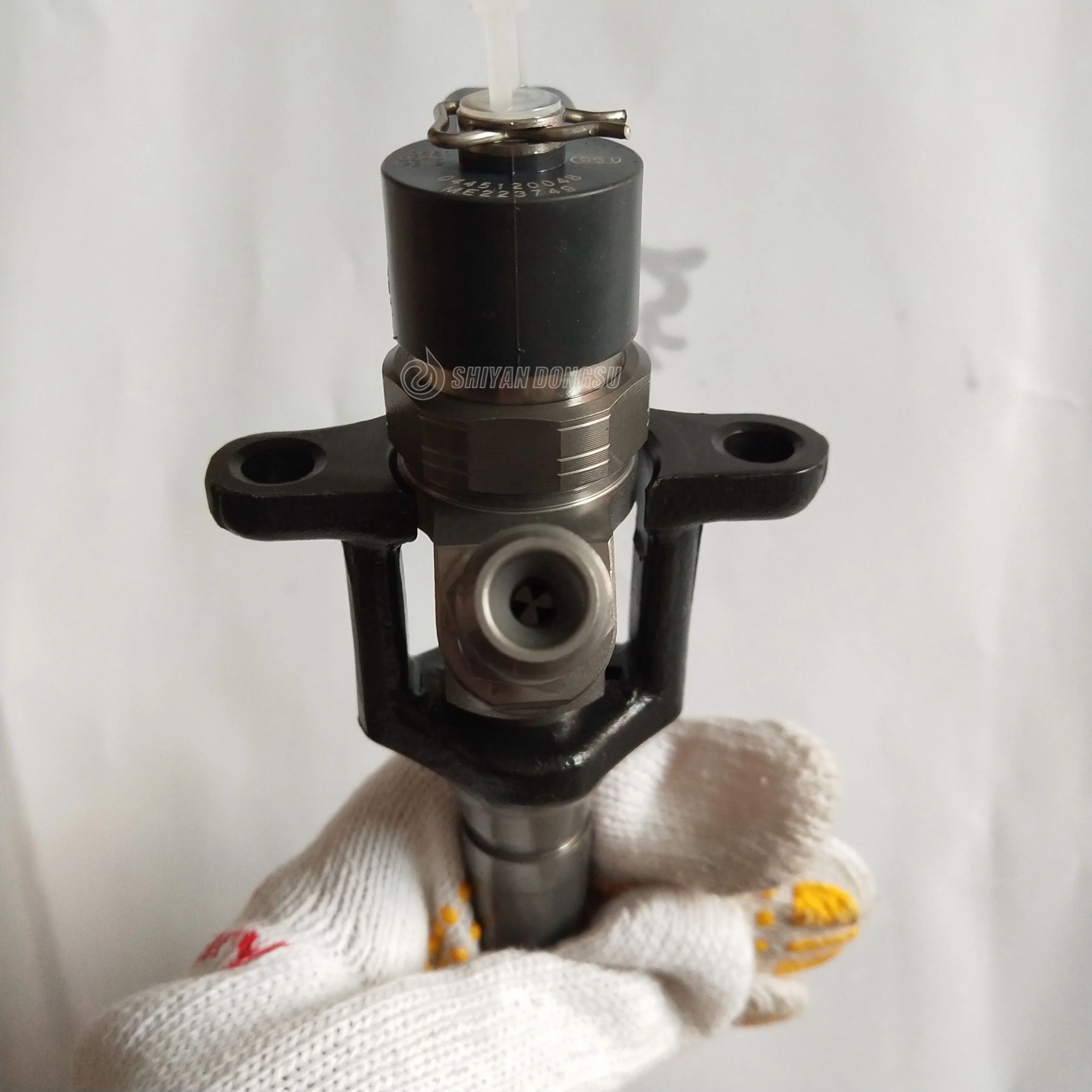 Топливный инжектор двигателя экскаватора с общей топливной магистралью 4M50 топливные инжекторы 0445120048 ME223749