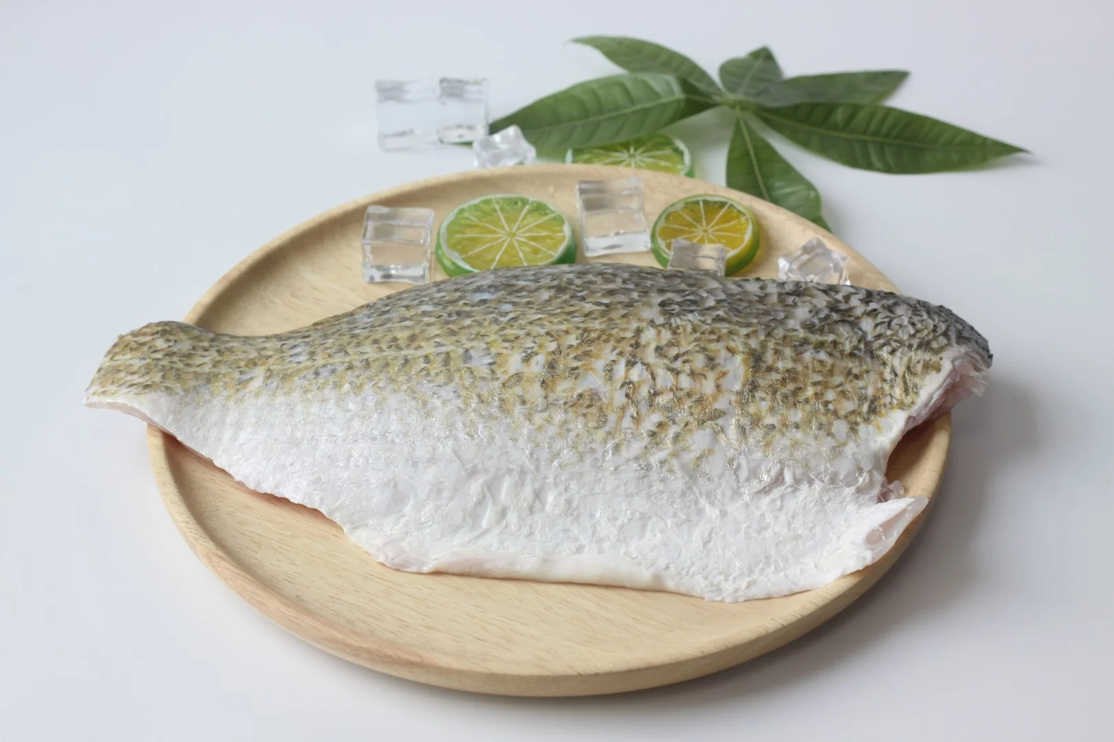 Frozen Barramundi H&G, scaled, fin off, tail   off new items in Vietnam market in bulk ready to ship
