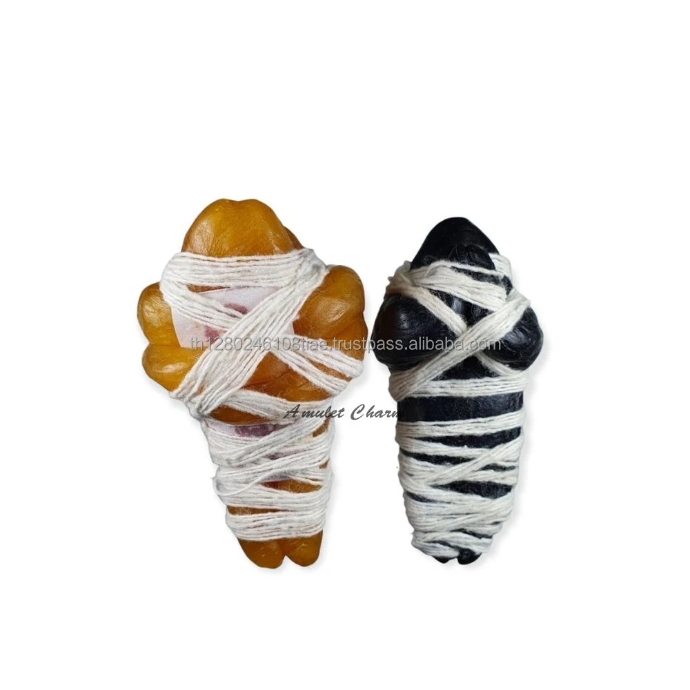 The doll tied the couple and cut off the adultery ancient thai amulets It is popular in asia