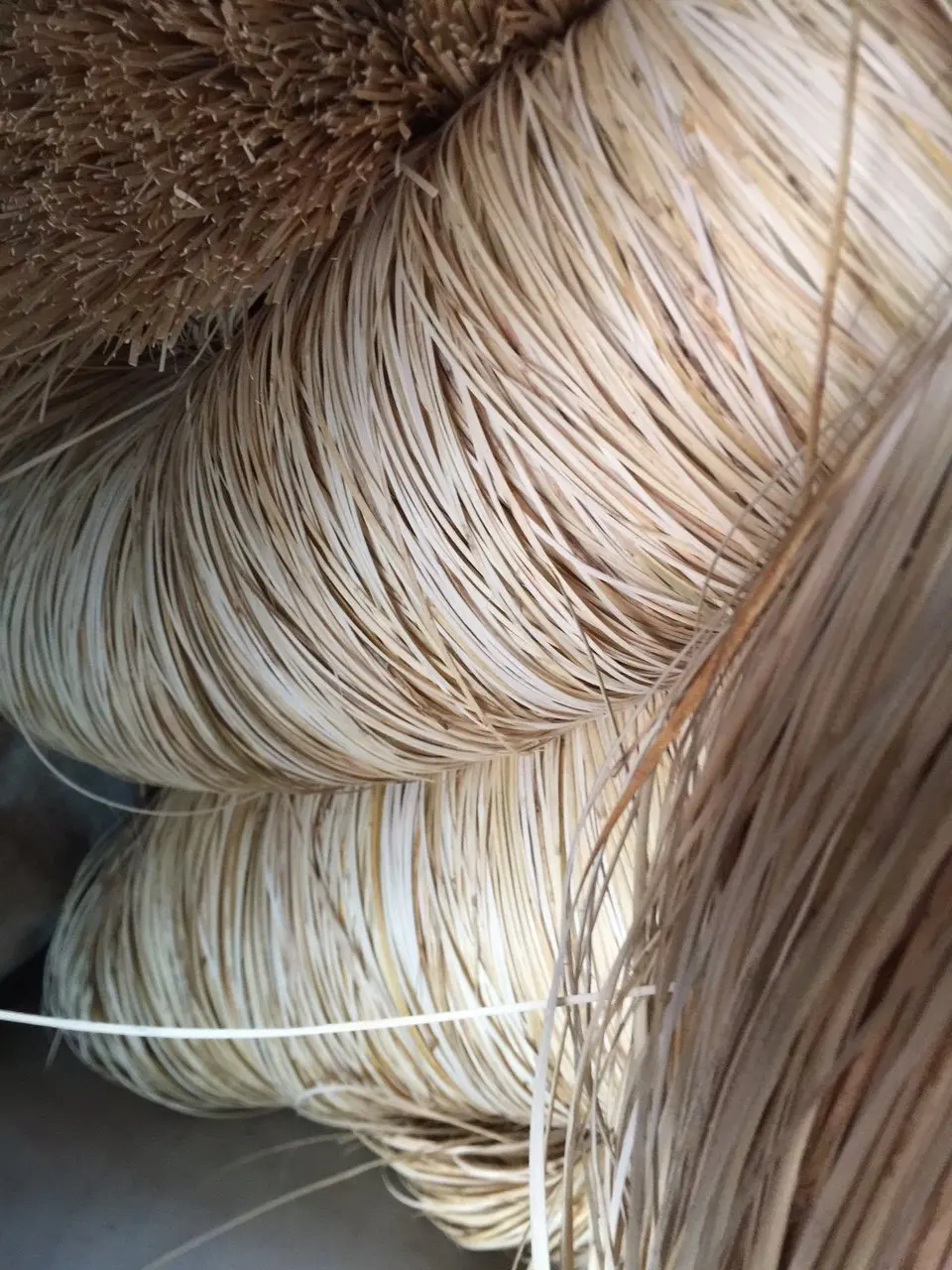 Горячая 2024 натуральный ротанг полюс ротанга Материал тростник мебель конкурентоспособная цена и высокое качество