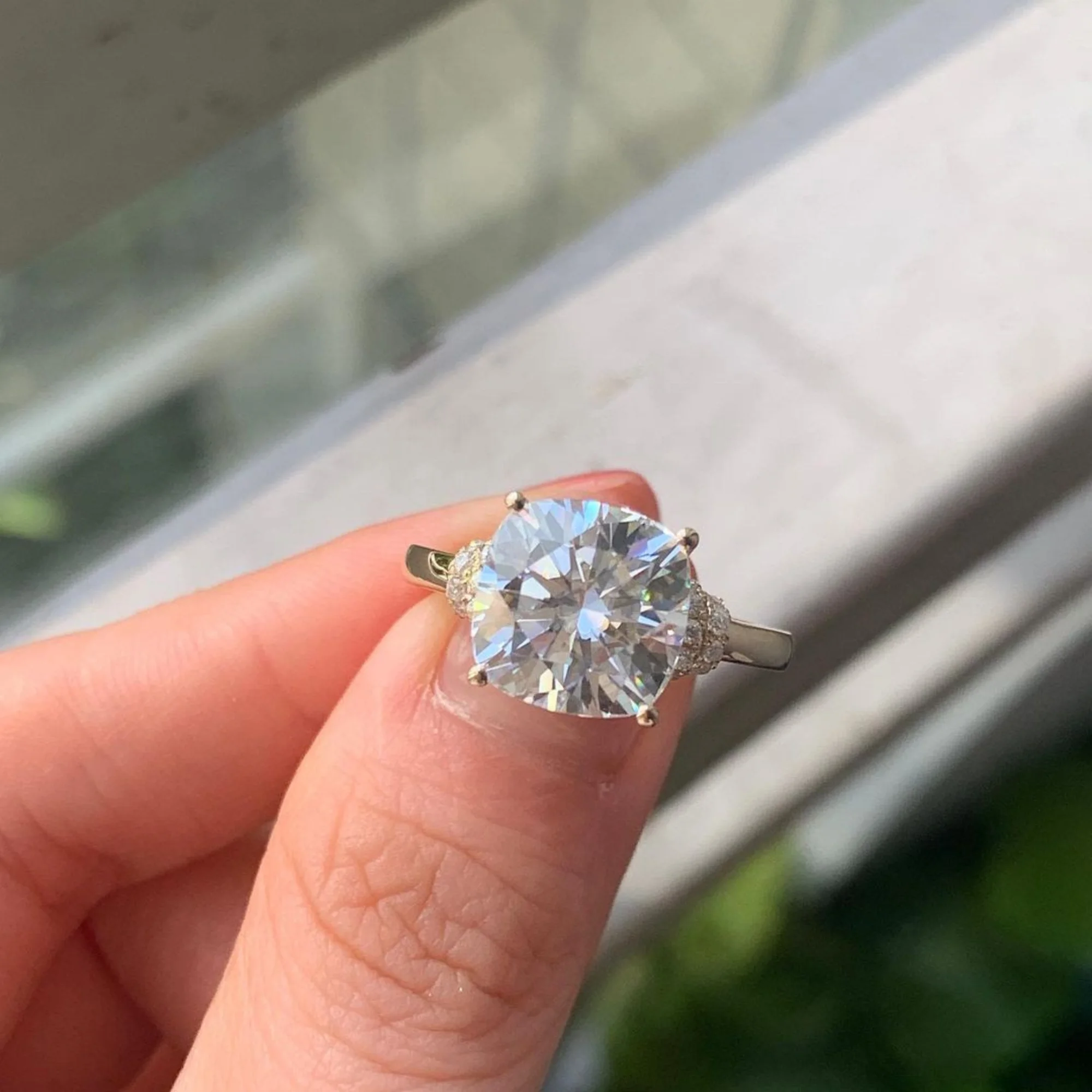 Moissanite Top Selling 3 Carat  Cushion Cut Engagement Original  Ring in 18k Yellow Gold Fine Jewelry Rings Wholesale