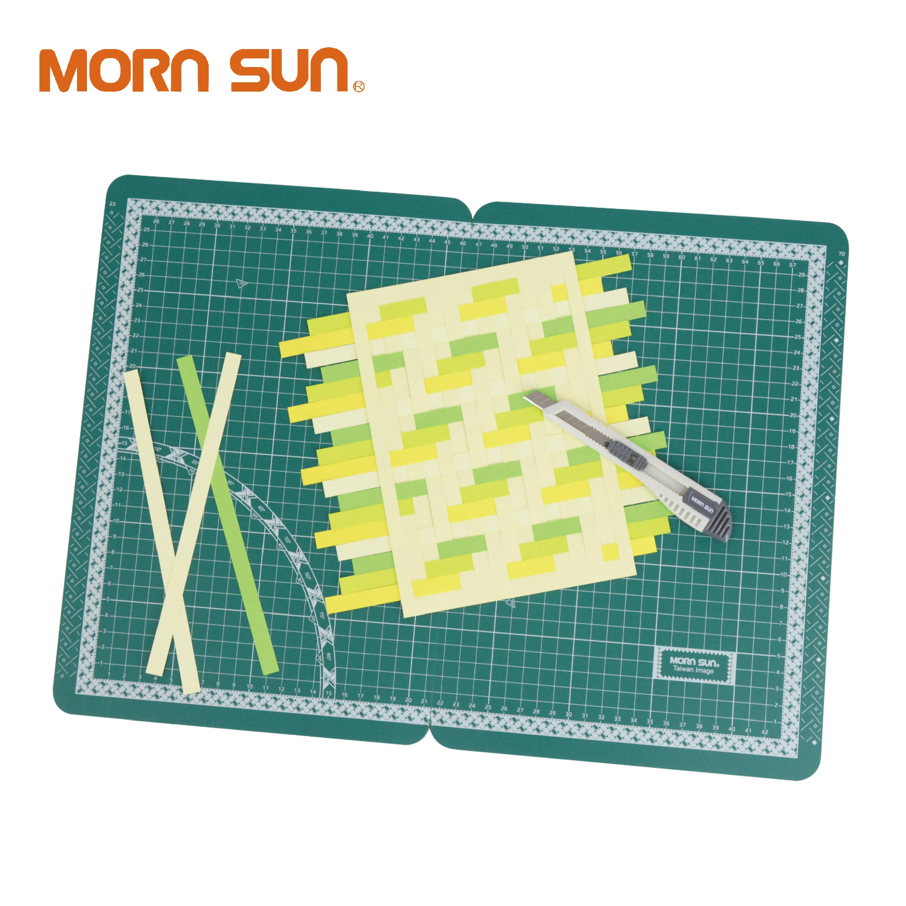 FLIP FUN CUTTING MAT, TPE Triple foldable cutting mat 3layers for durability handy size easy to carry