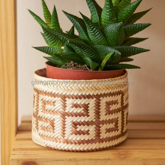 Natural Safe Decorative Vietnamese Bamboo Organiser Bamboo storage basket for Storage Home Decor Christmas Gifts