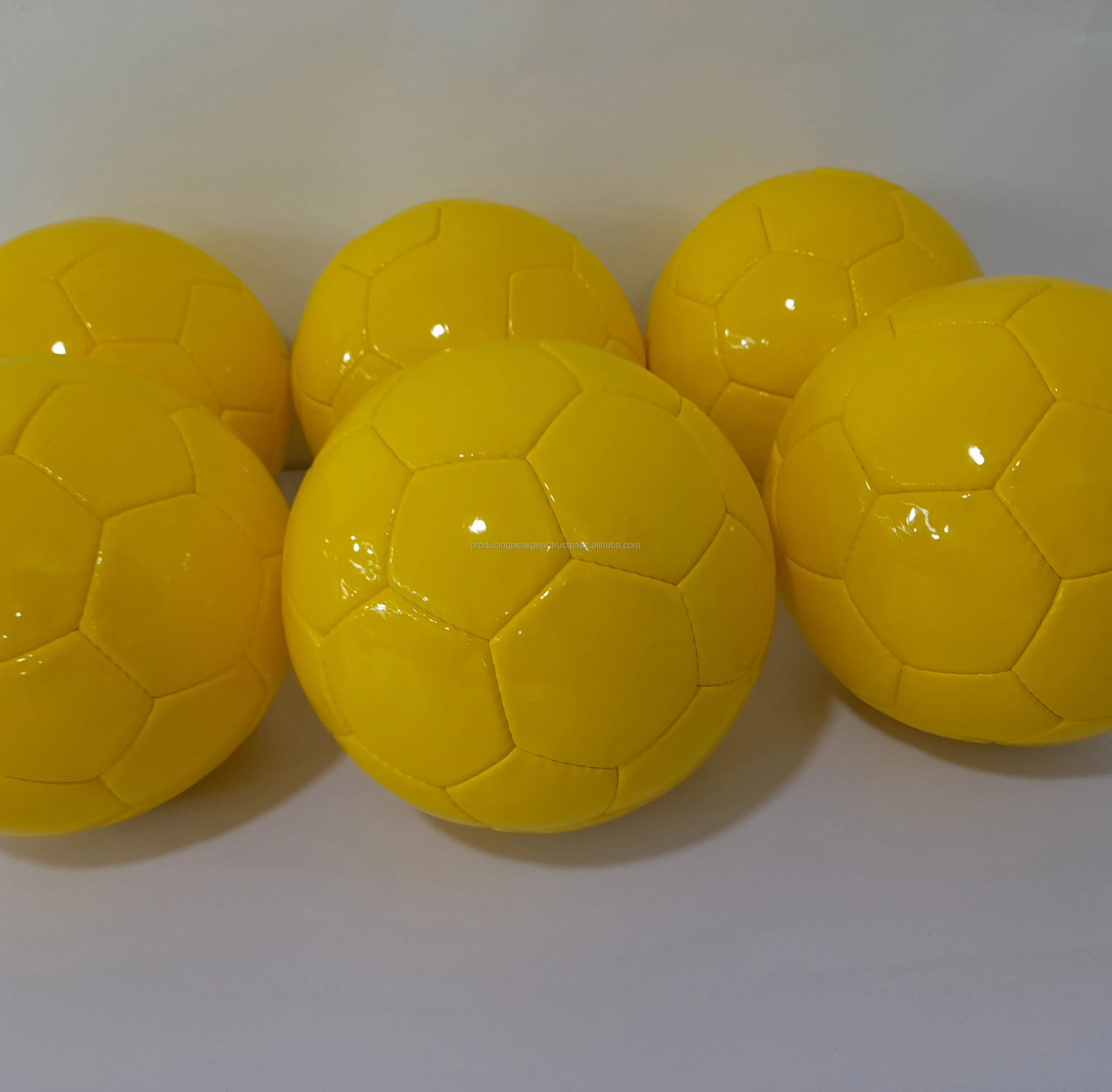 Pakistani Balls from Pakistan Custom Soccer Balls Hand Sewing Training Professional Soccer Balls