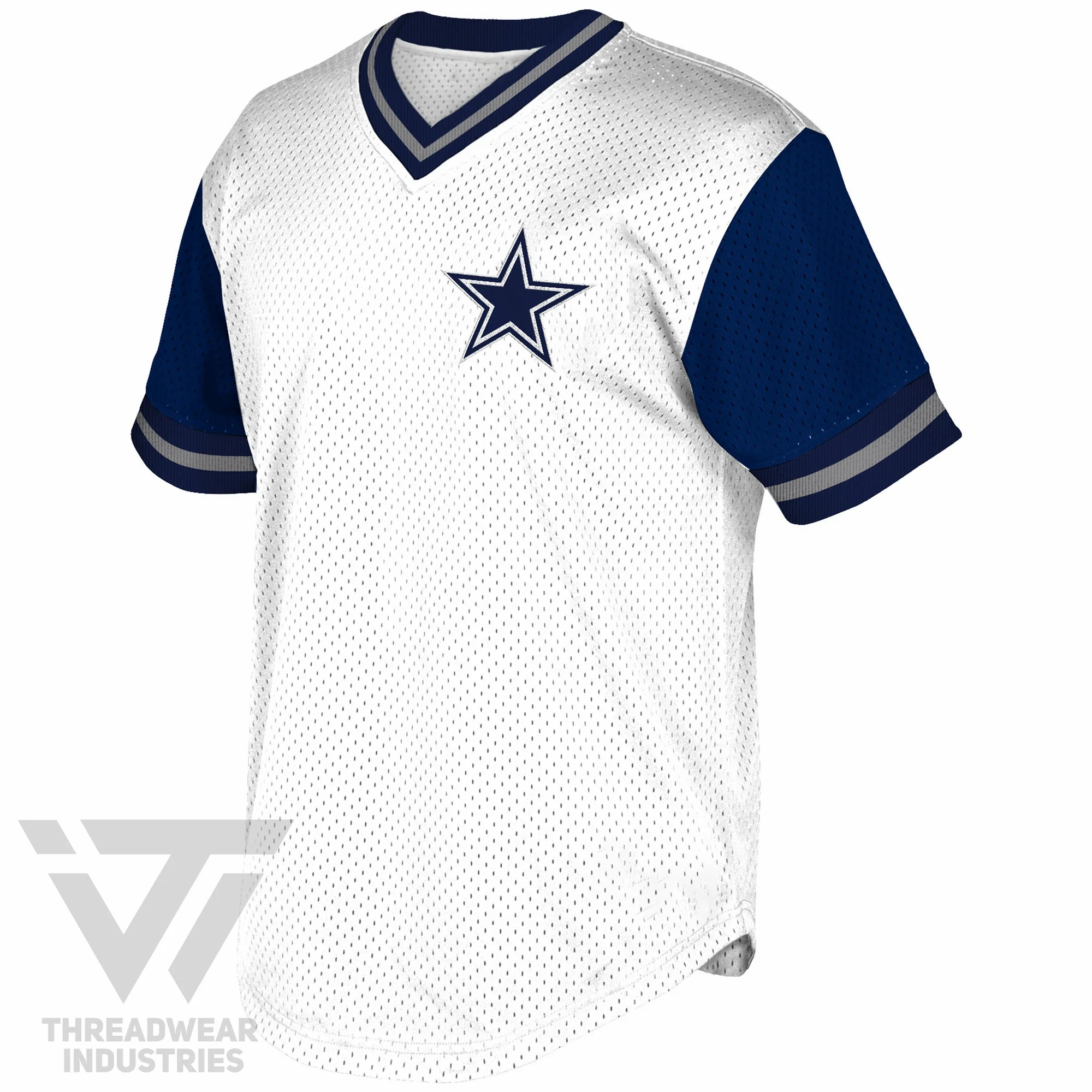 Футболка с V-образным вырезом и вышивкой