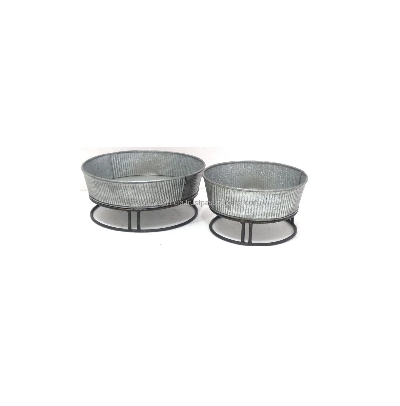 GALVANIZED PLANTERS FOR GARDEN DECORATION NEW DESIGN PLANTERS IN WHOLESALE PRICE POT IN NEW LOOK PLANTERS
