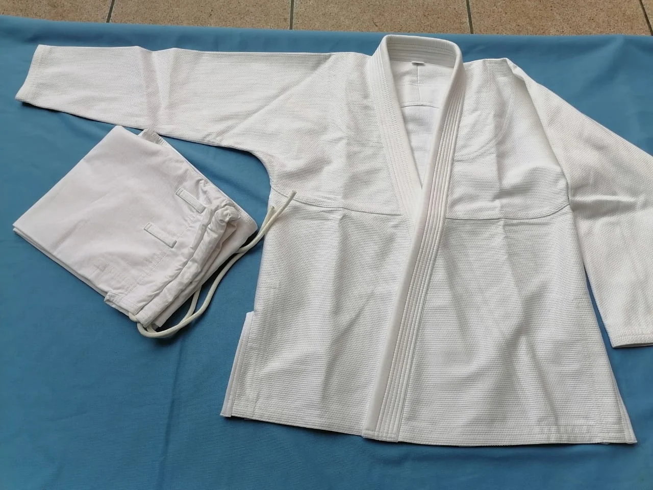 Hot Sales Martial Arts Uniform BJJ GI Suits 450 Grams A-1Size Lightweight Brazil Jiu Jitsu Uniform