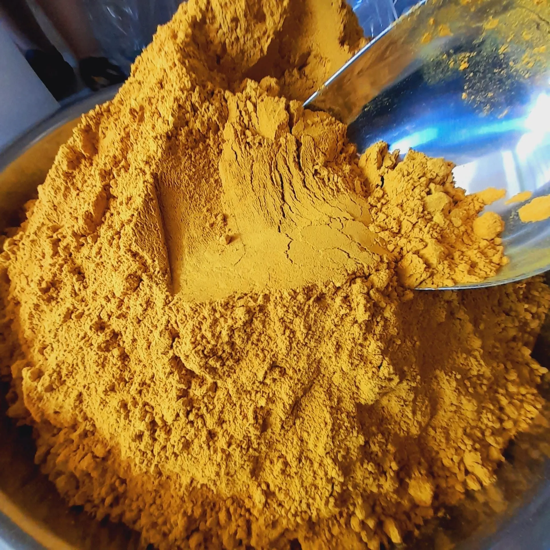 SUPPLIER TURMERIC POWDER WITH HIGH QUALITY AND GOOD PRICE